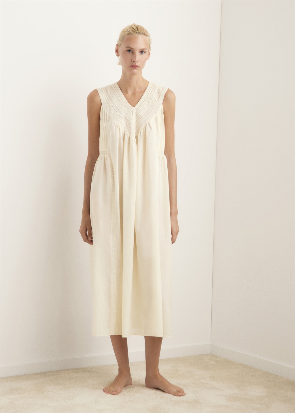 Cotton lace nightdress with drawstring