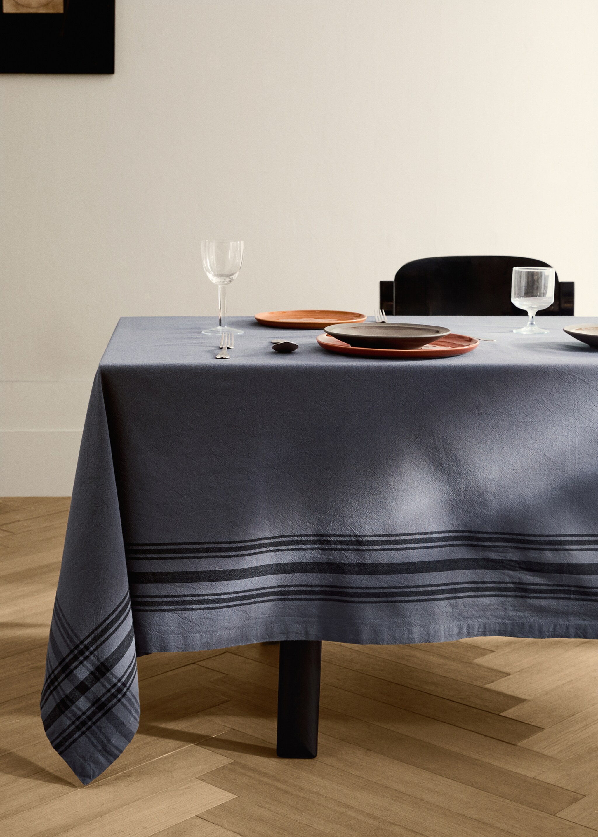 Cotton striped tablecloth for 6 to 8 diners - General plane, Ink Blue. Ref: 17034125-00.