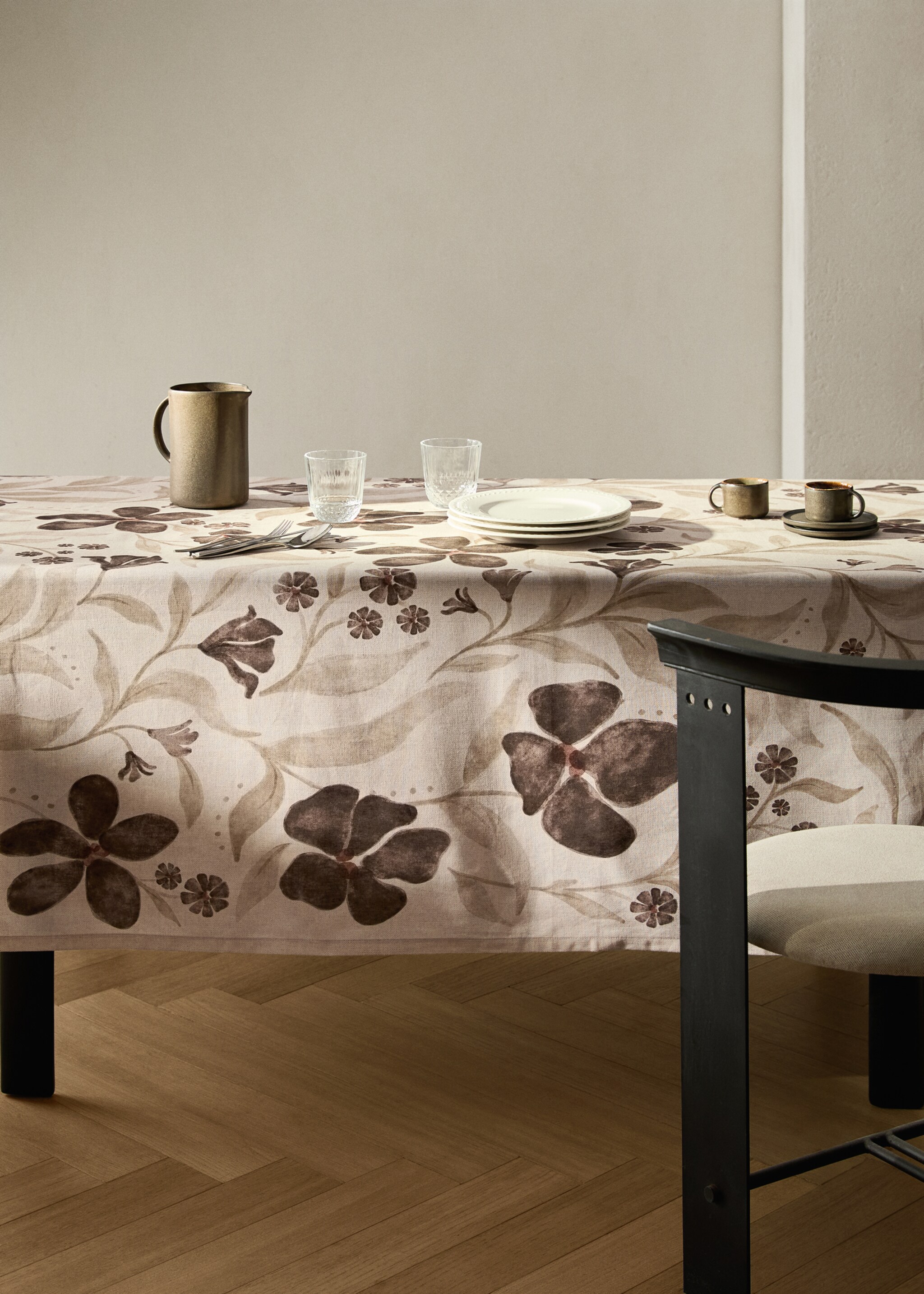 Tablecloth hokameko - General plane, Medium Brown. Ref: 17034134-00.