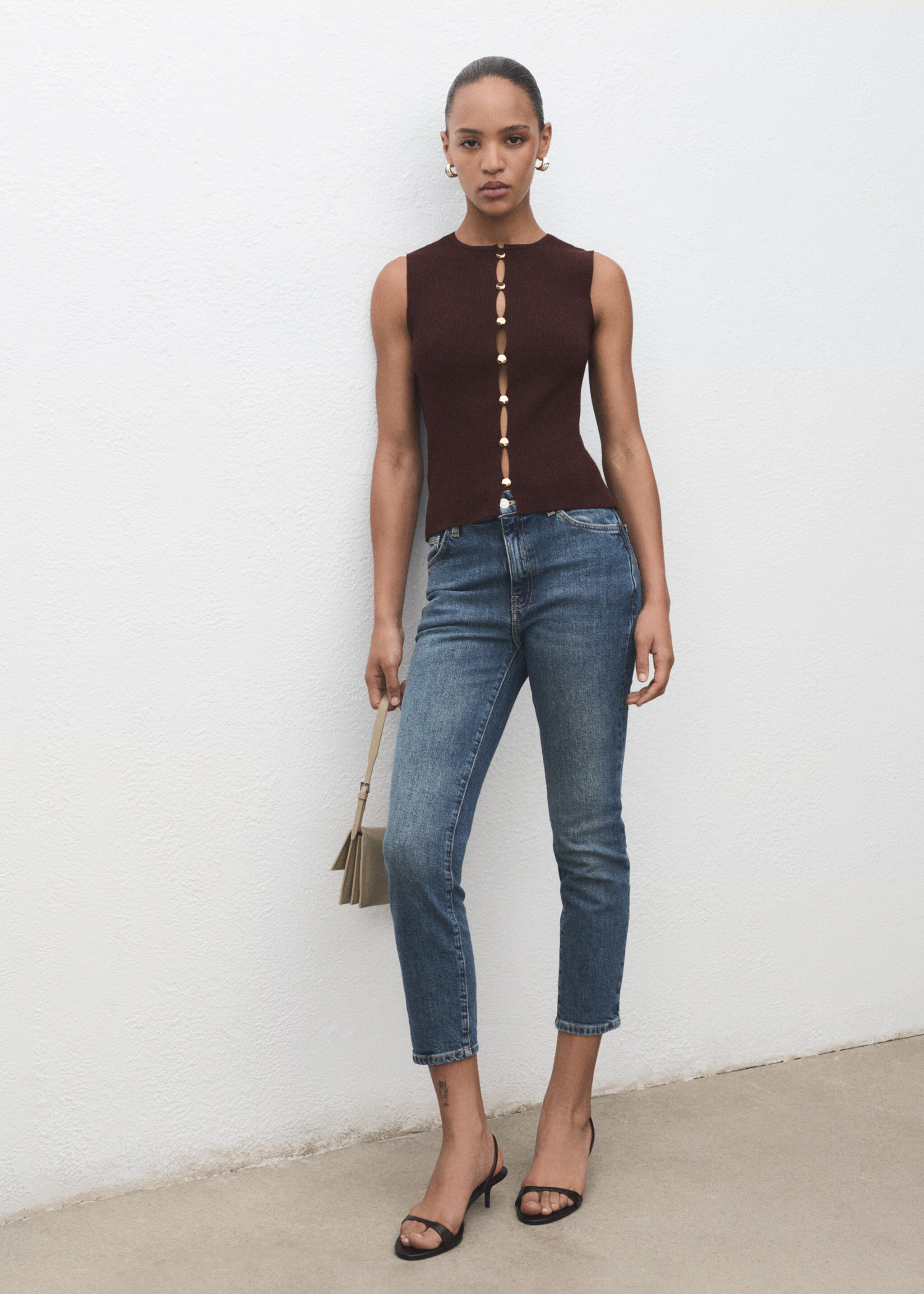 Knitted gilet with slits - General plane, Brown. Ref: 17034140-00.