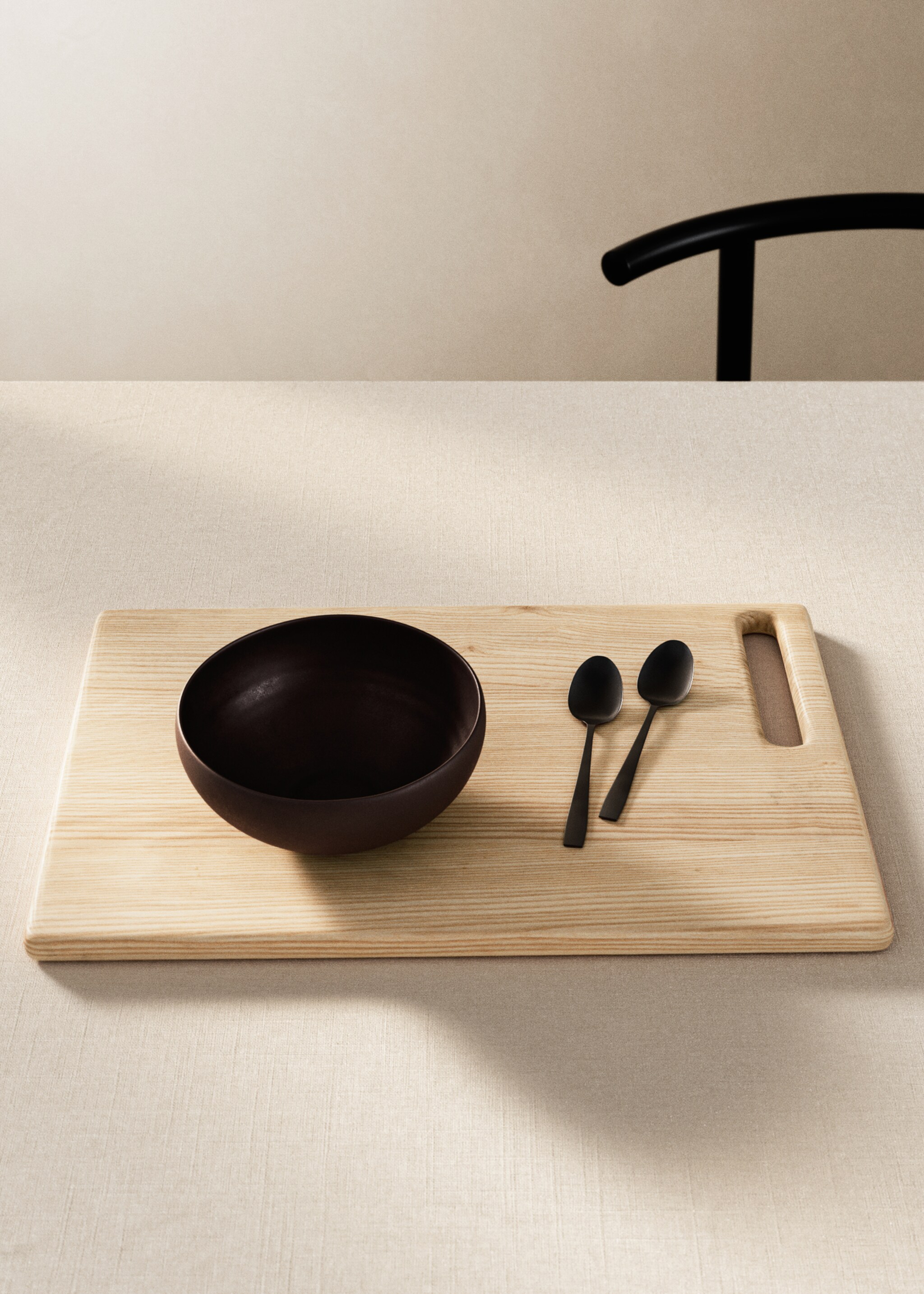 Medium ash wood table - General plane, Sand. Ref: 17035808-00.