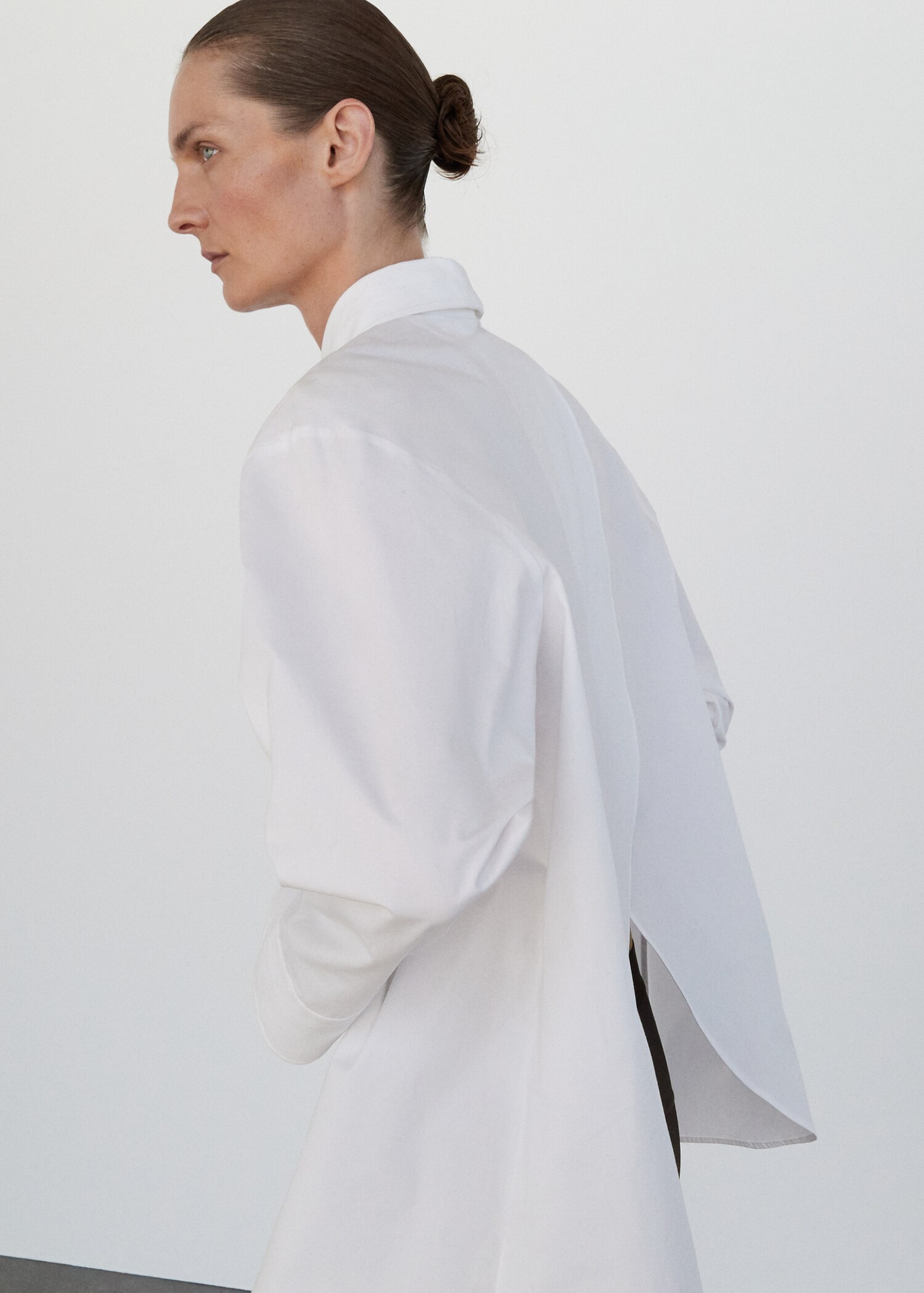Oversized shirt with crossed back - General plane