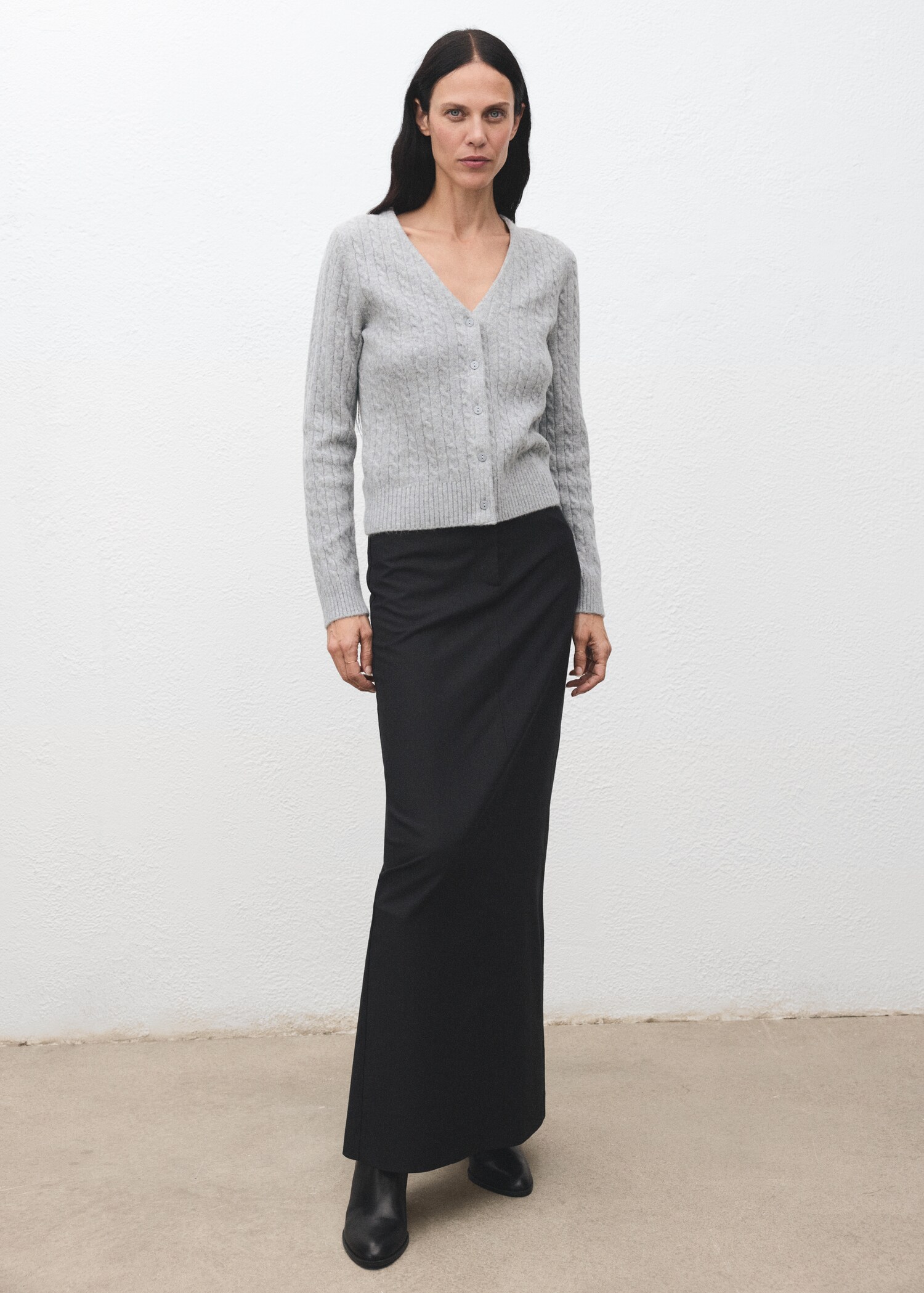 Knitted braided cardigan - General plane