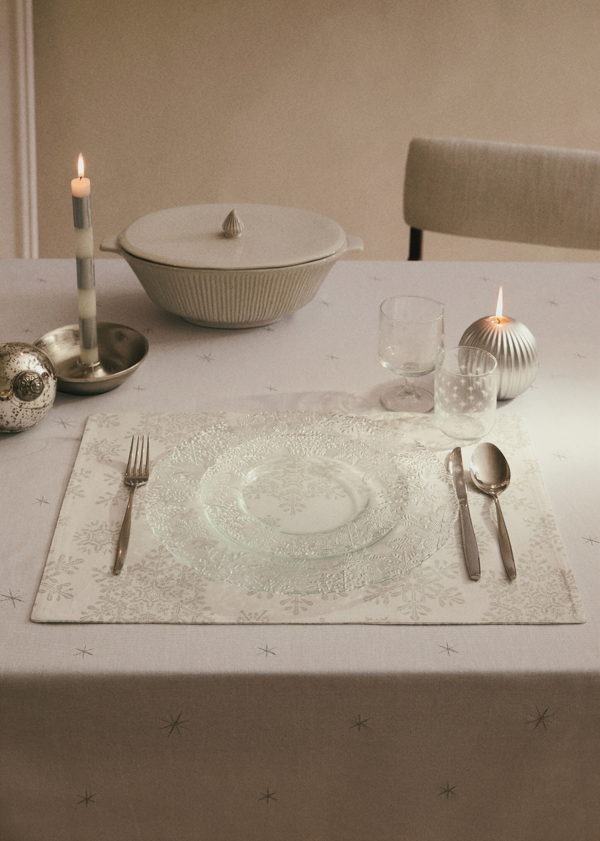 100% cotton Christmas motif placemat - General plane, Silver. Ref: 17037791-00.