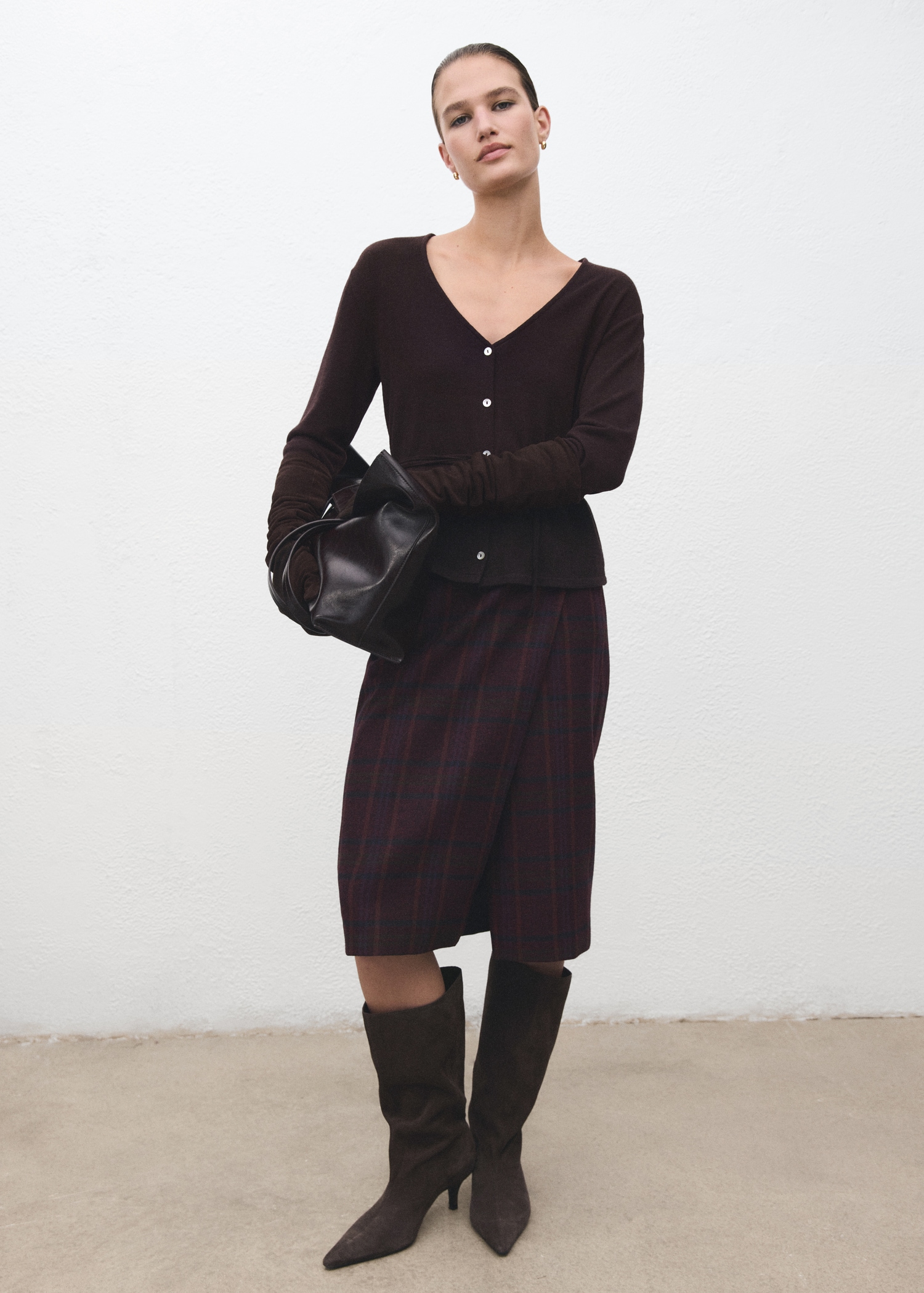 Knitted cardigan with bow - General plane