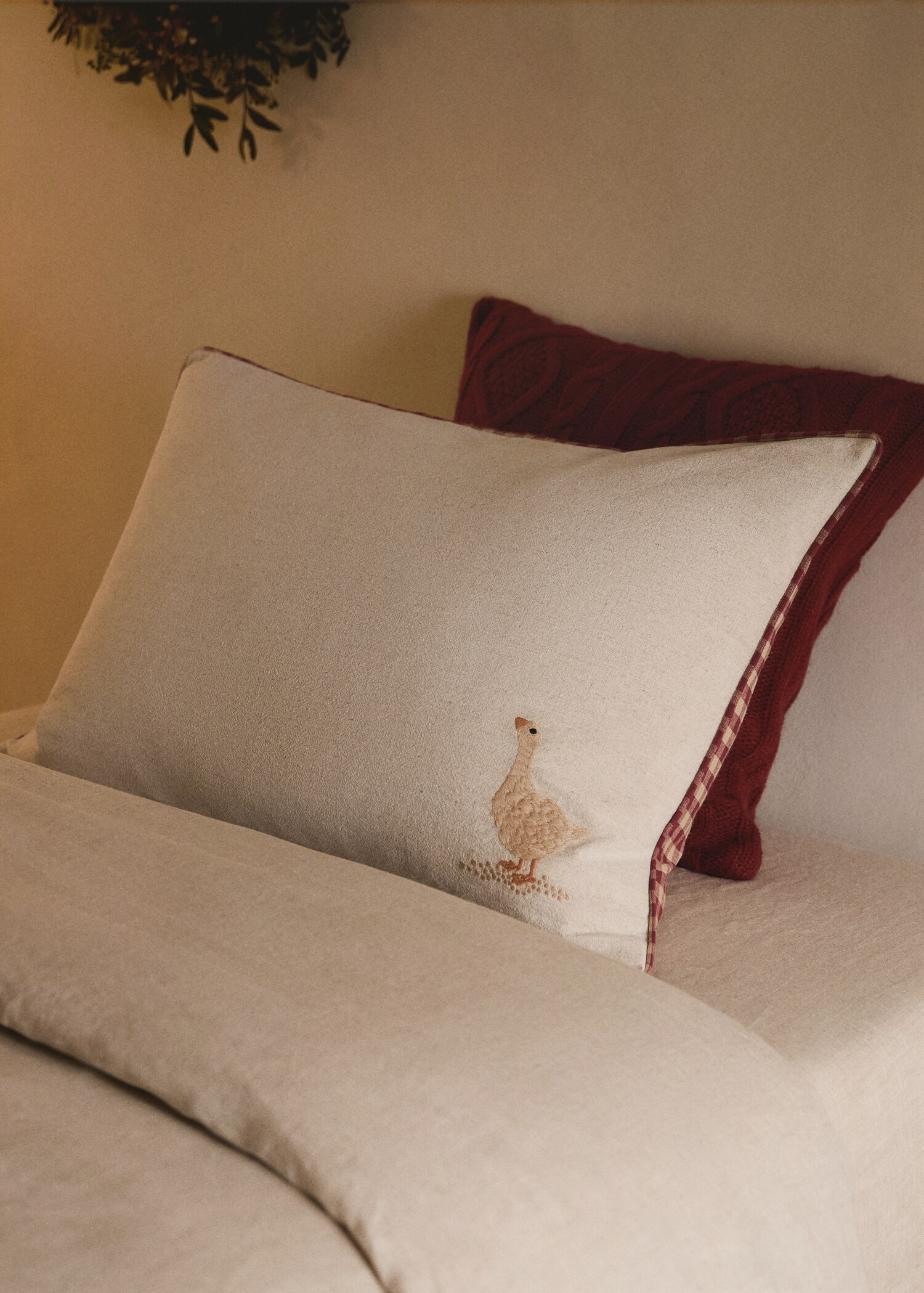 Reversible embroidered children's cushion cover 40x60cm - General plane