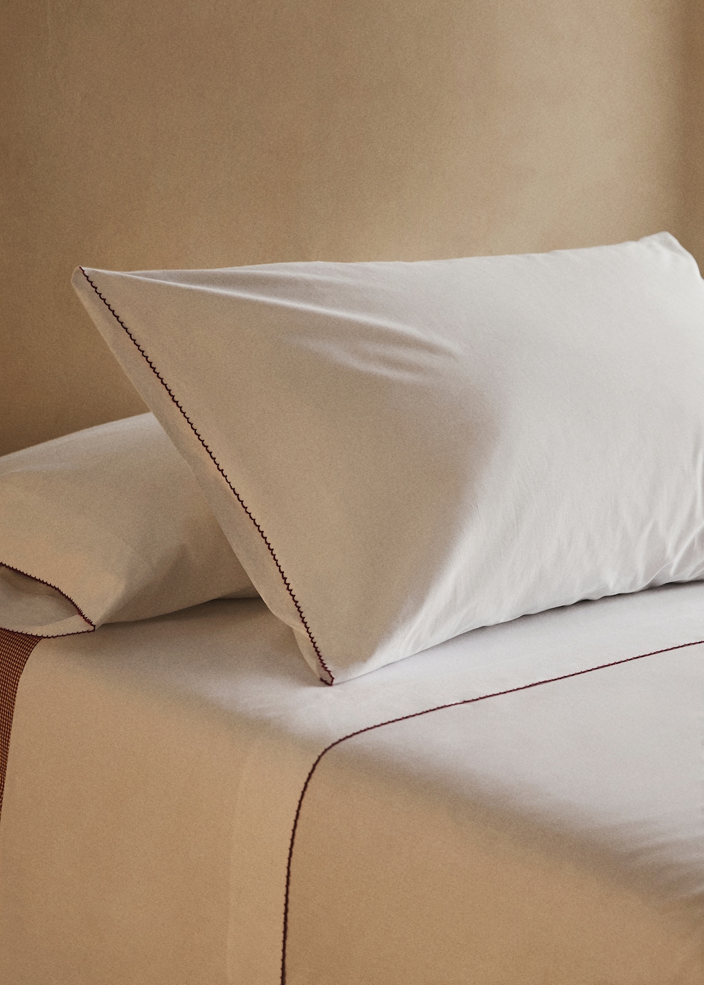 Percale cotton children's pillowcase with contrasting picot detail 45x110cm