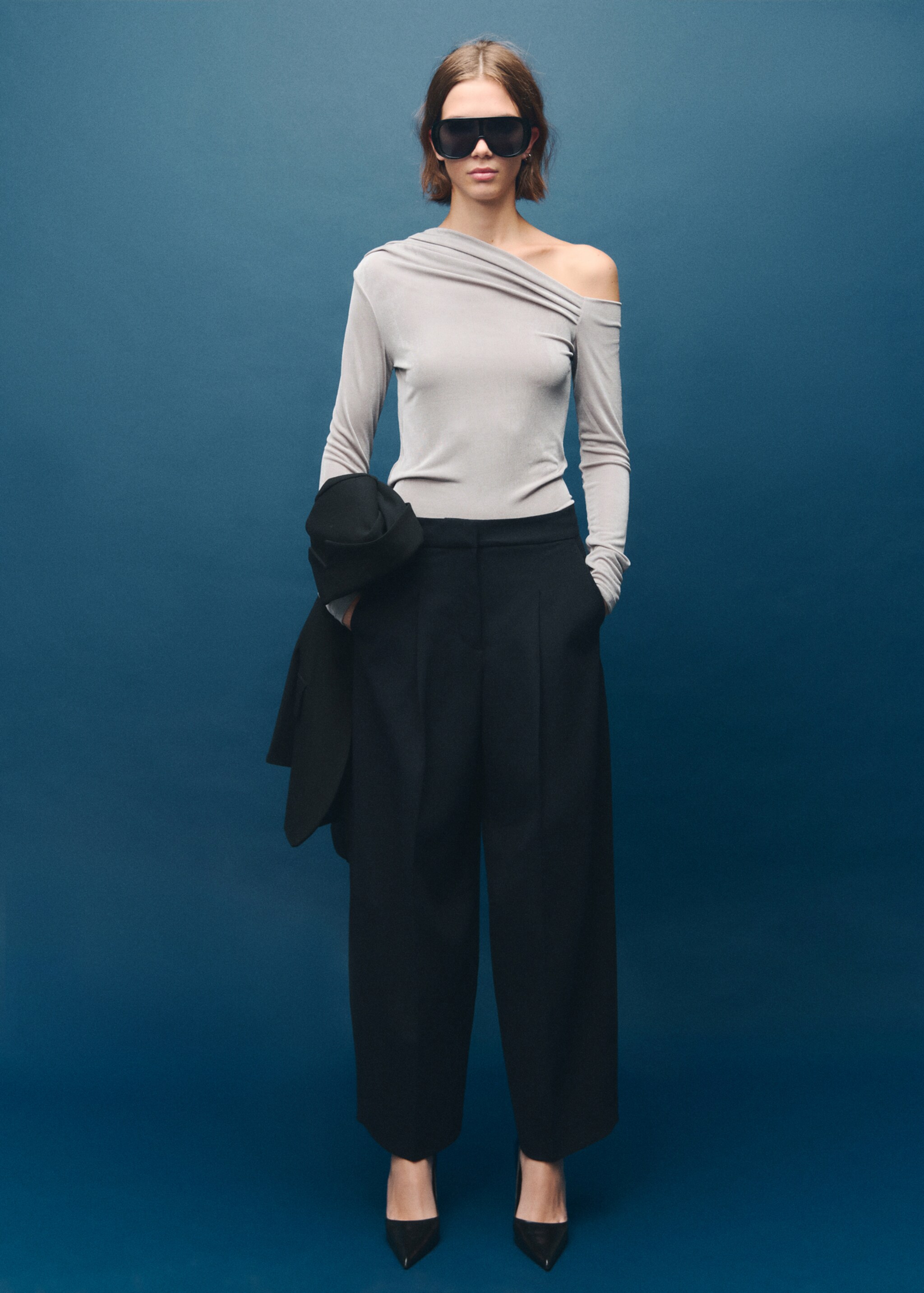 Asymmetrical long-sleeved t-shirt - General plane, Grey. Ref: 17039109-00.