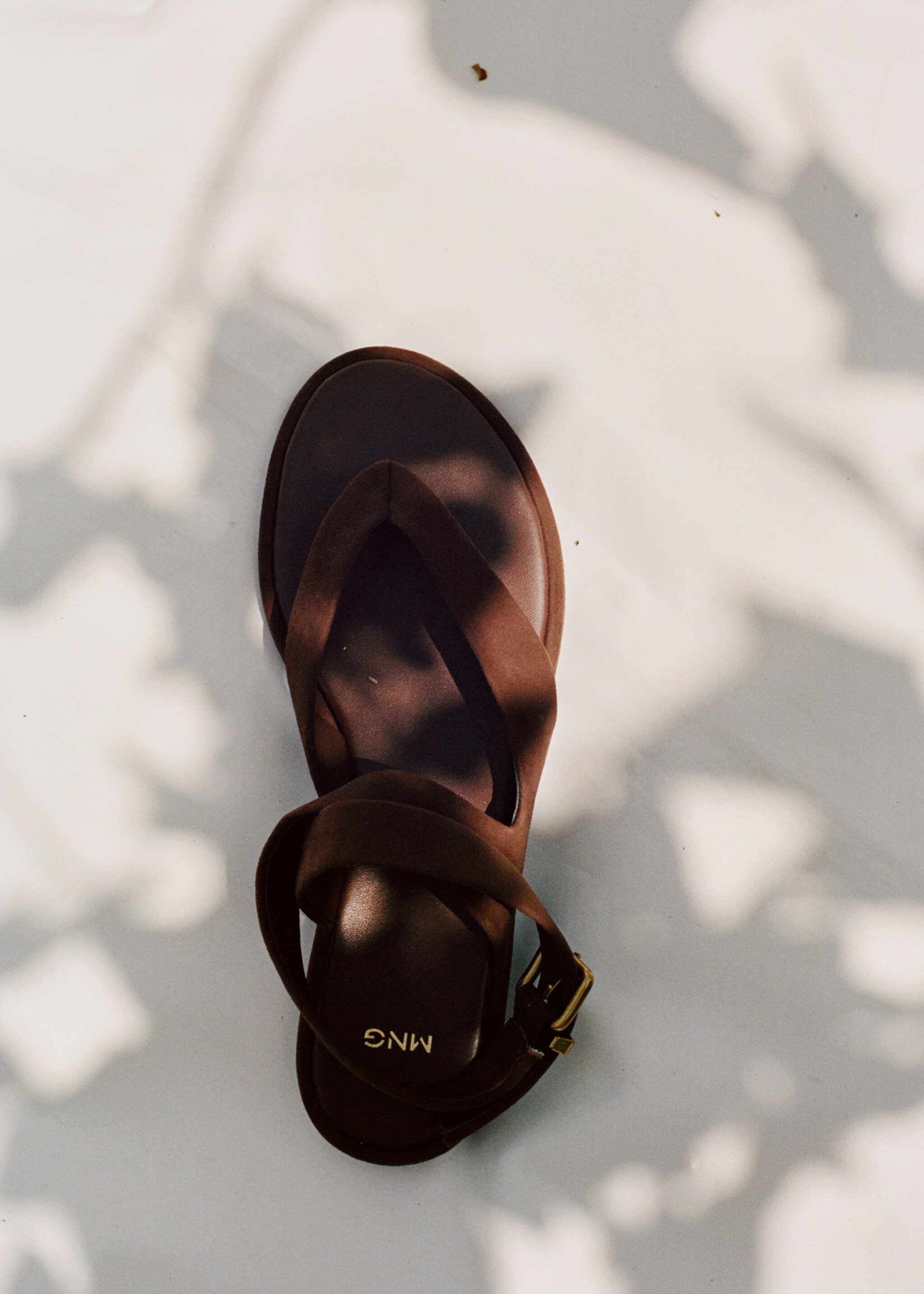 Suede straps sandals - General plane