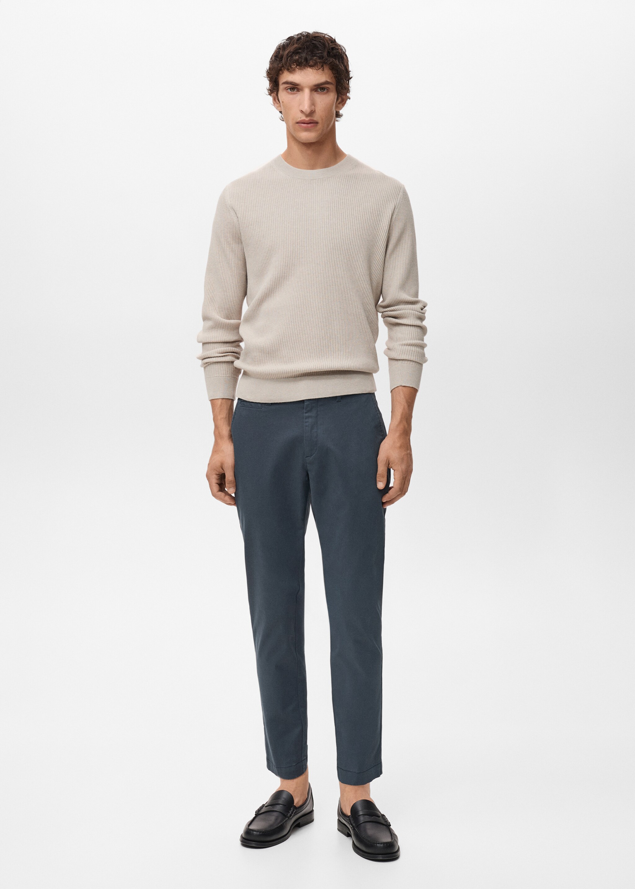 Pantalón Prato chino cropped tappered - Plano general