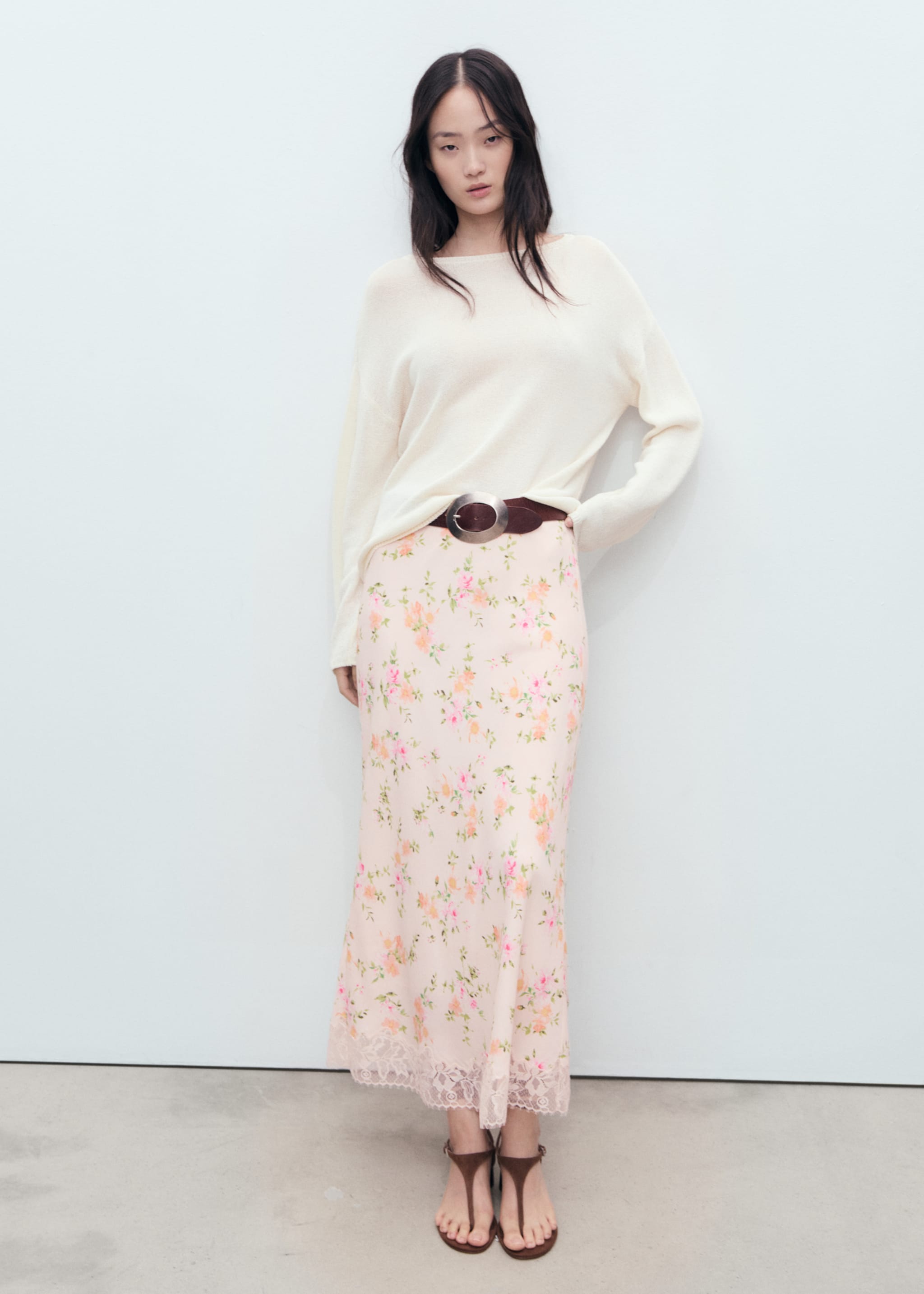 Floral skirt with lace detail - General plane