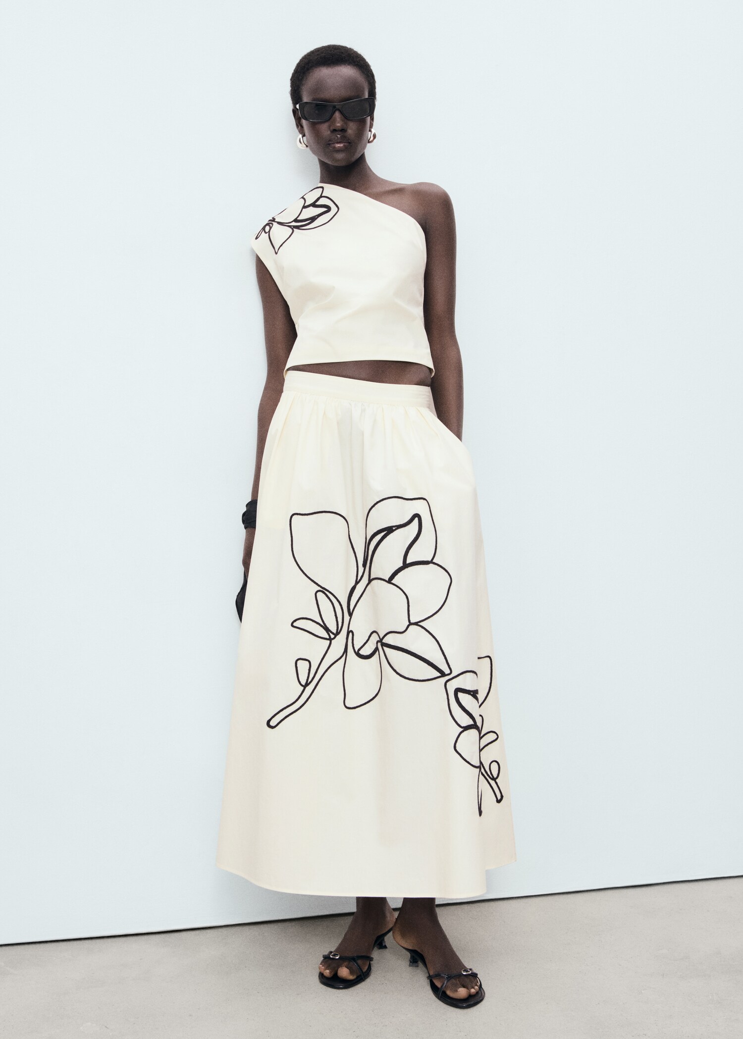 Embroidered cotton skirt - General plane