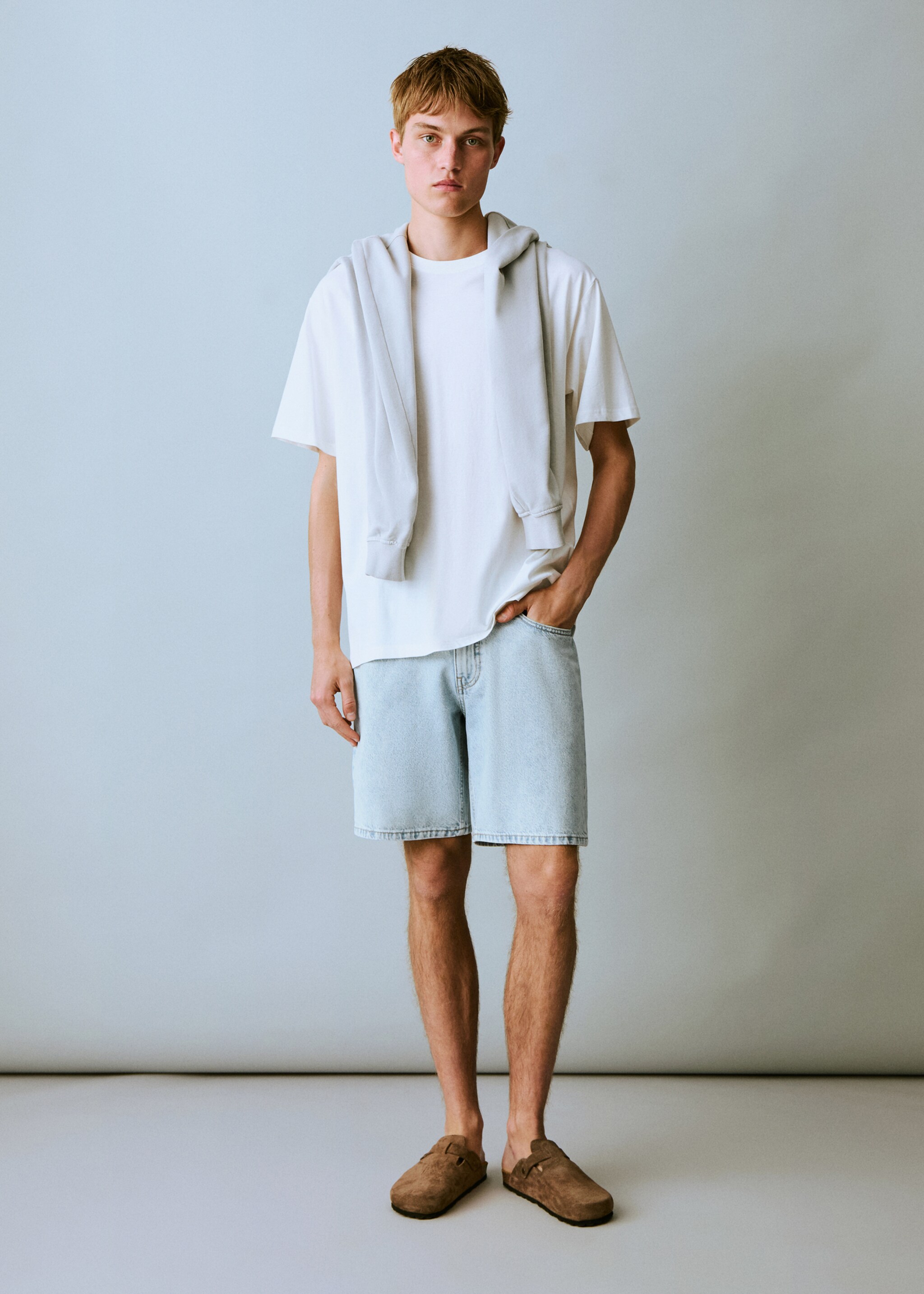 Cotton denim shorts - General plane