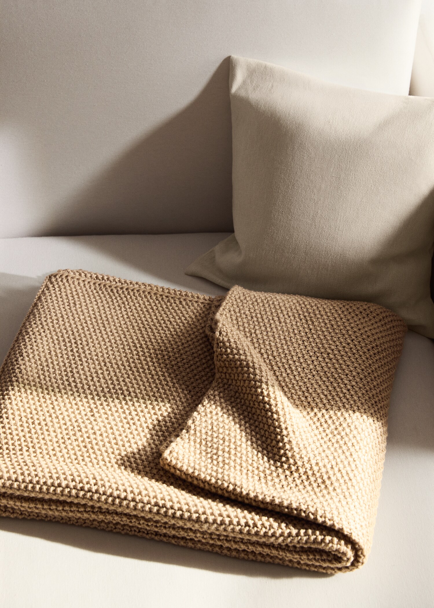 Knitted blanket with design - General plane