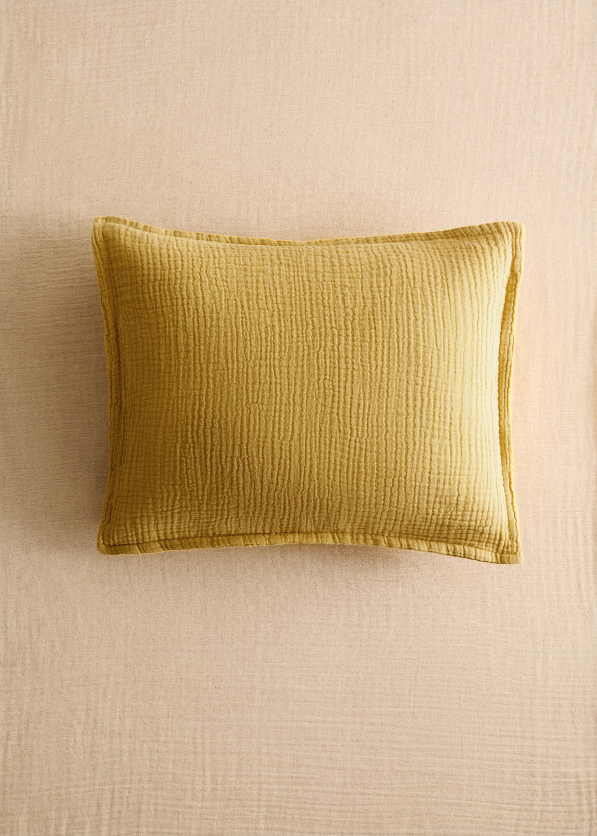 Housse de coussin enfant en gaze de coton 30x40 cm - Plan général, Jaune. Ref: 17041595-00.