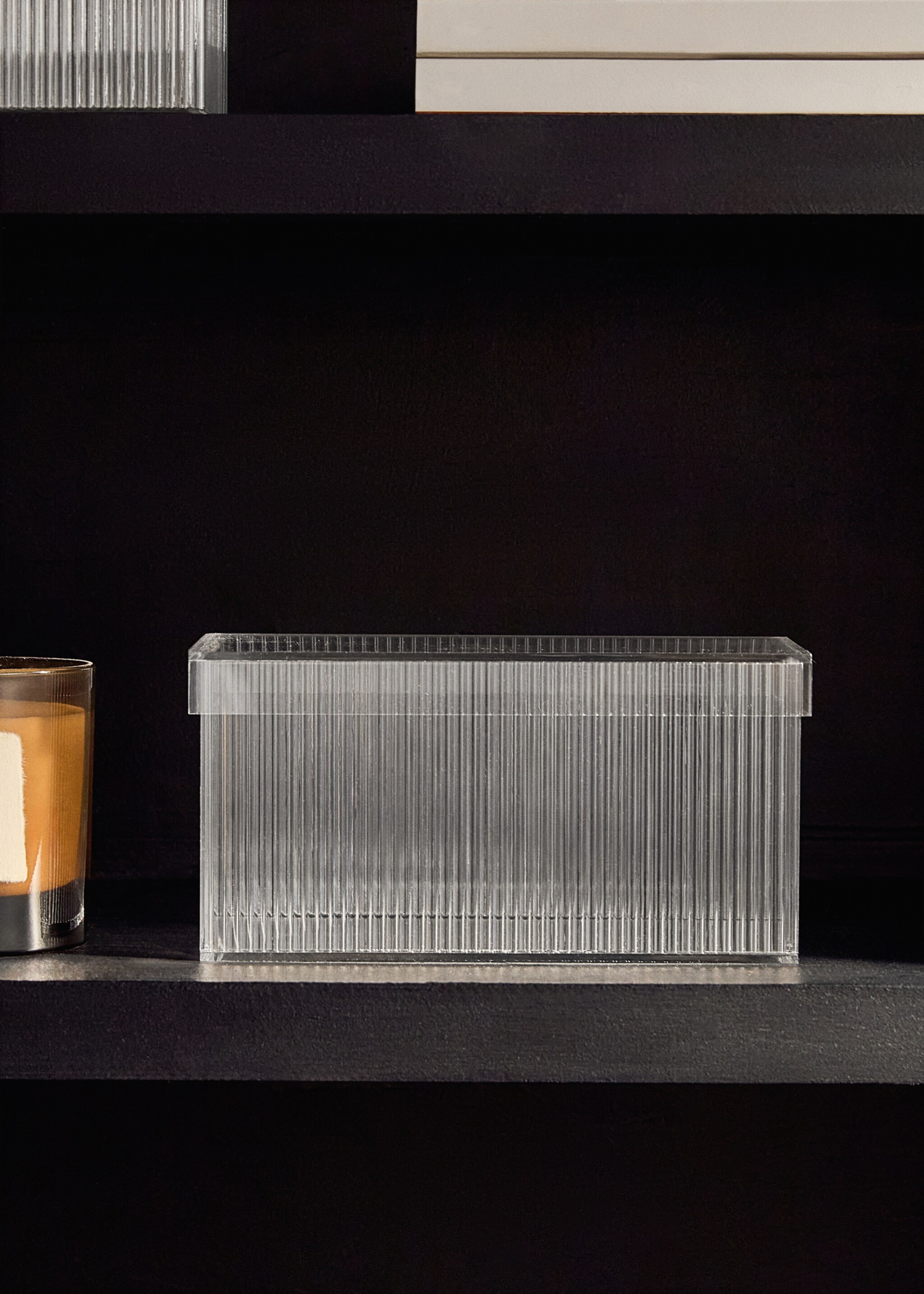 Medium transparent box - General plane, Black. Ref: 17043312-00.