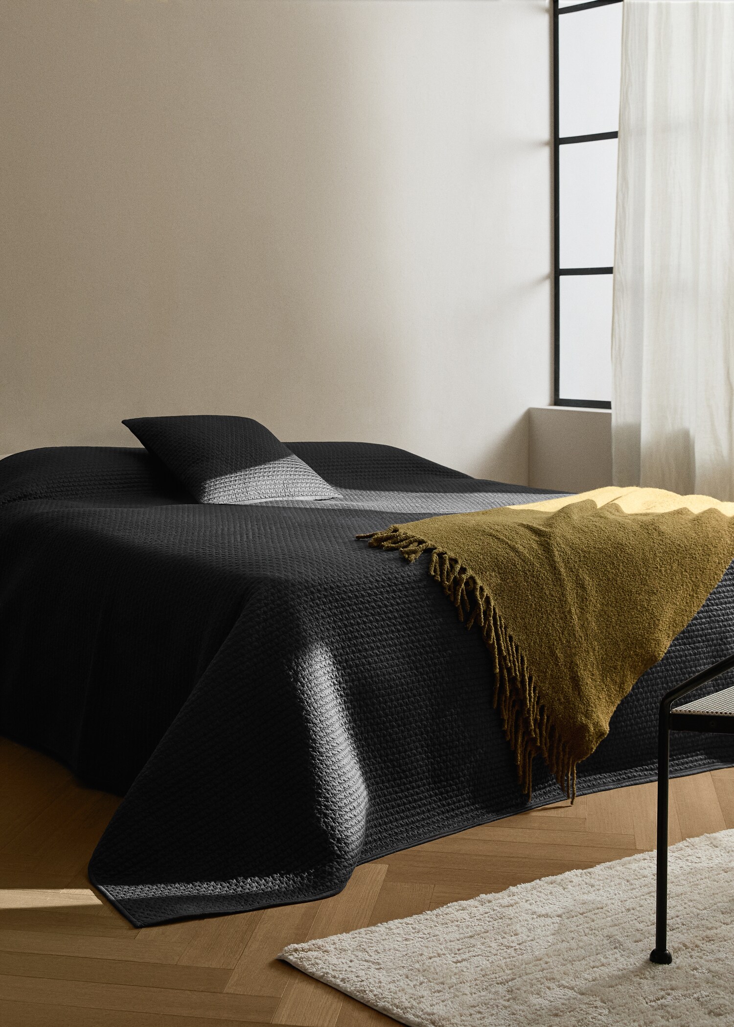 Satin quilt king bed - General plane