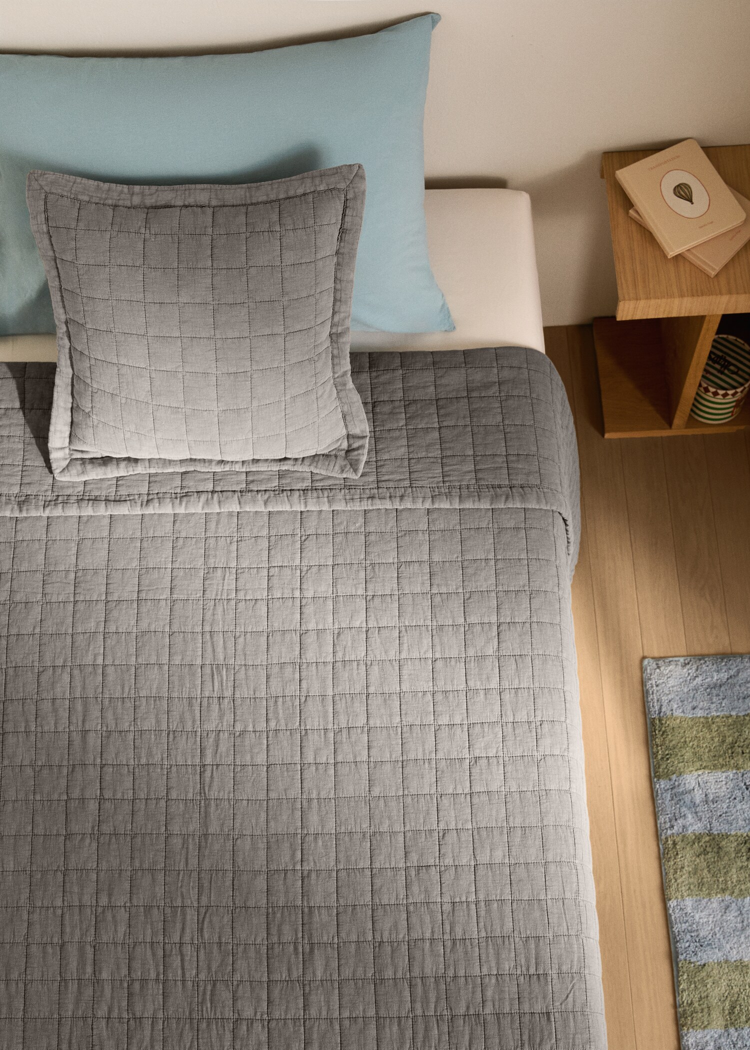 Washed cotton check bedspread for cot - General plane