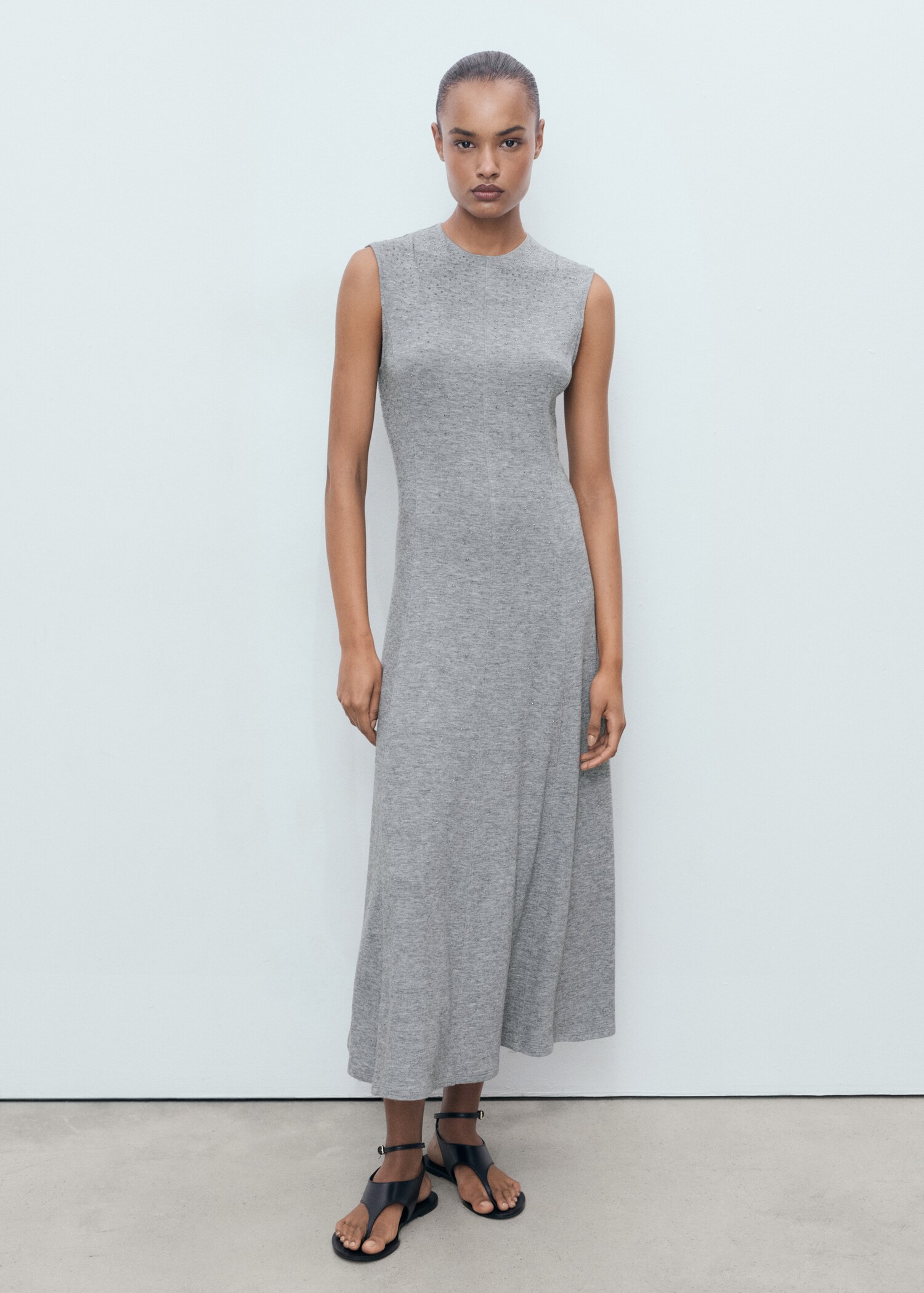 Vestido midi strass - Plano general