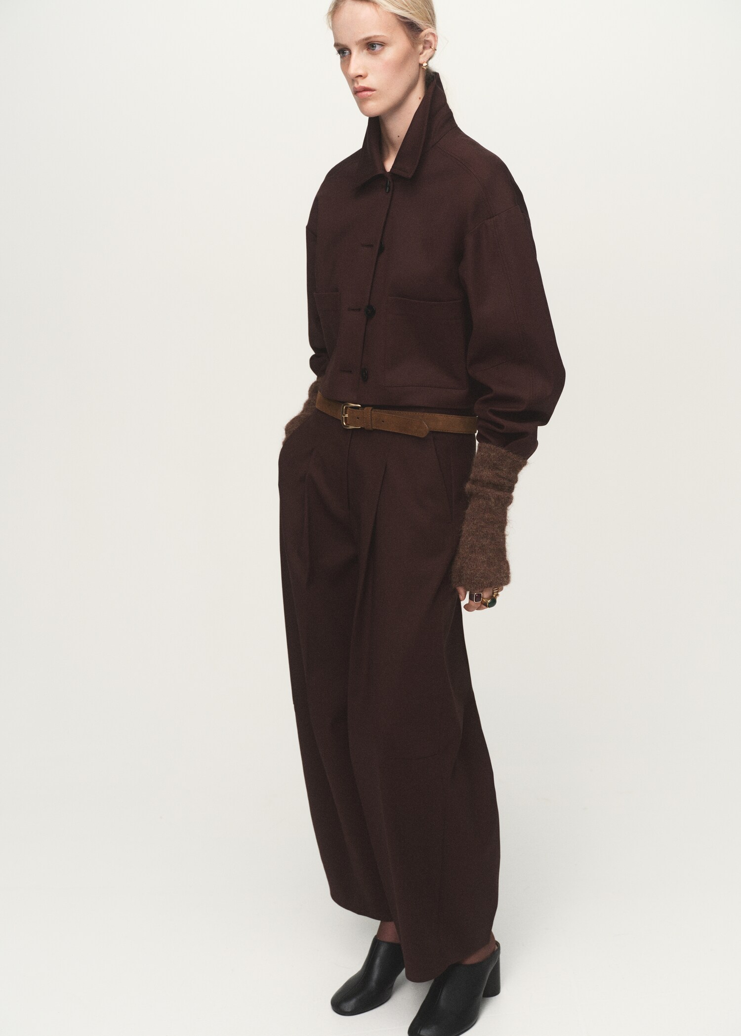 Chaqueta crop bolsillos - Plano general