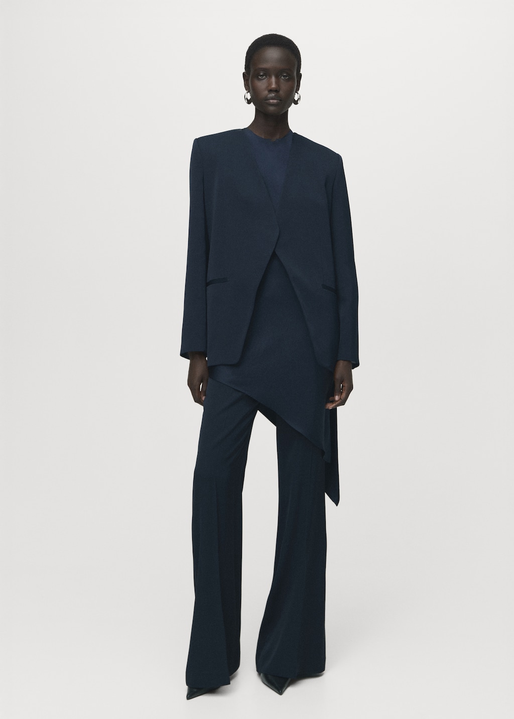 17044147_56-99999999_01.jpg?ts