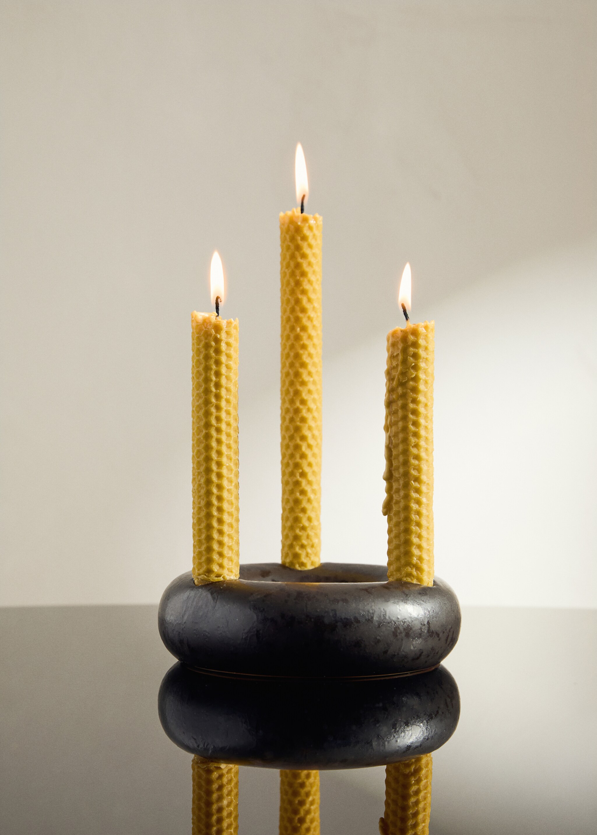 Decorative beeswax candles - General plane, Ochre. Ref: 17044449-00.