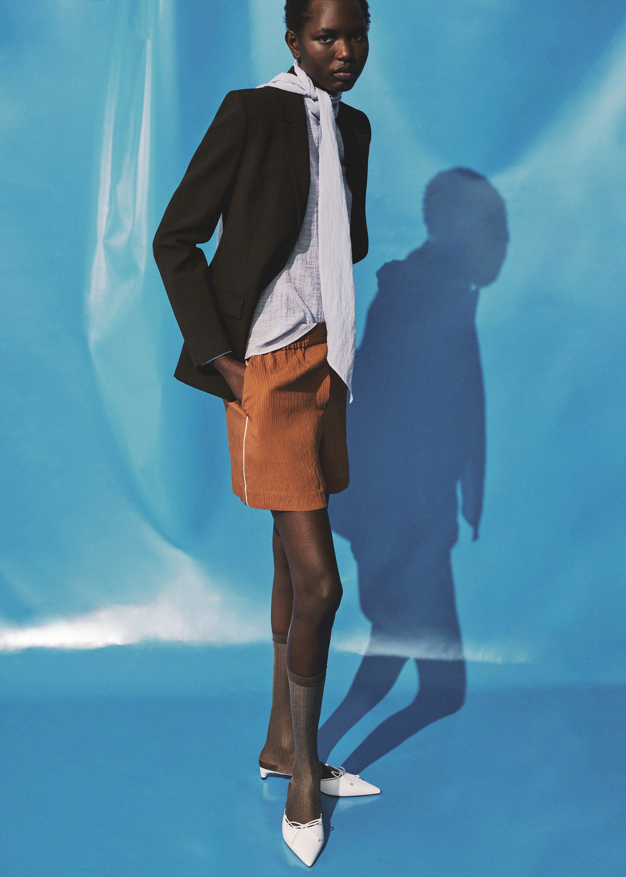 Trim contrast texture shorts - General plane, Brown. Ref: 17044787-00.