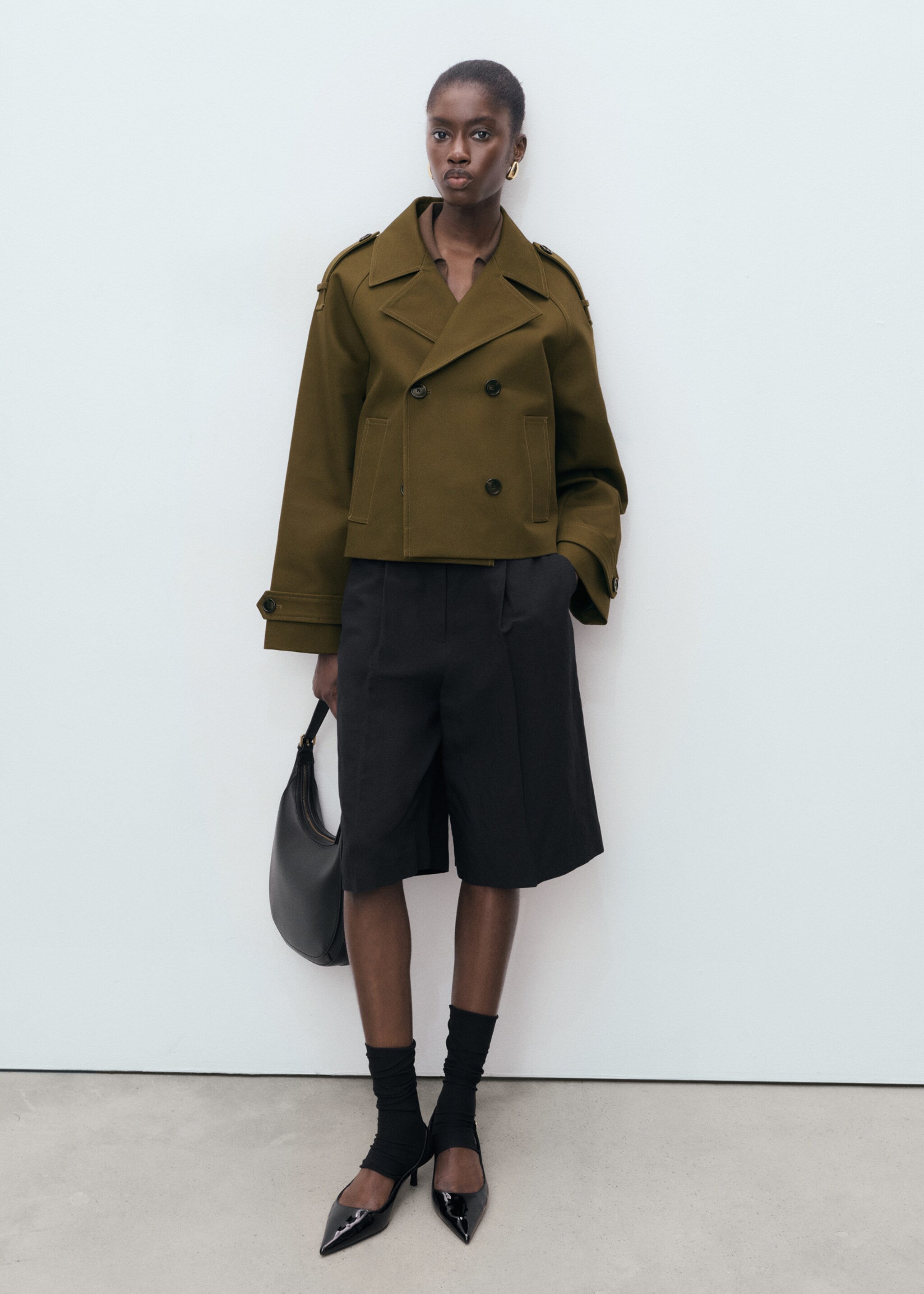 Oversized short double-breasted trench coat - General plane, Khaki. Ref: 17045161-00.