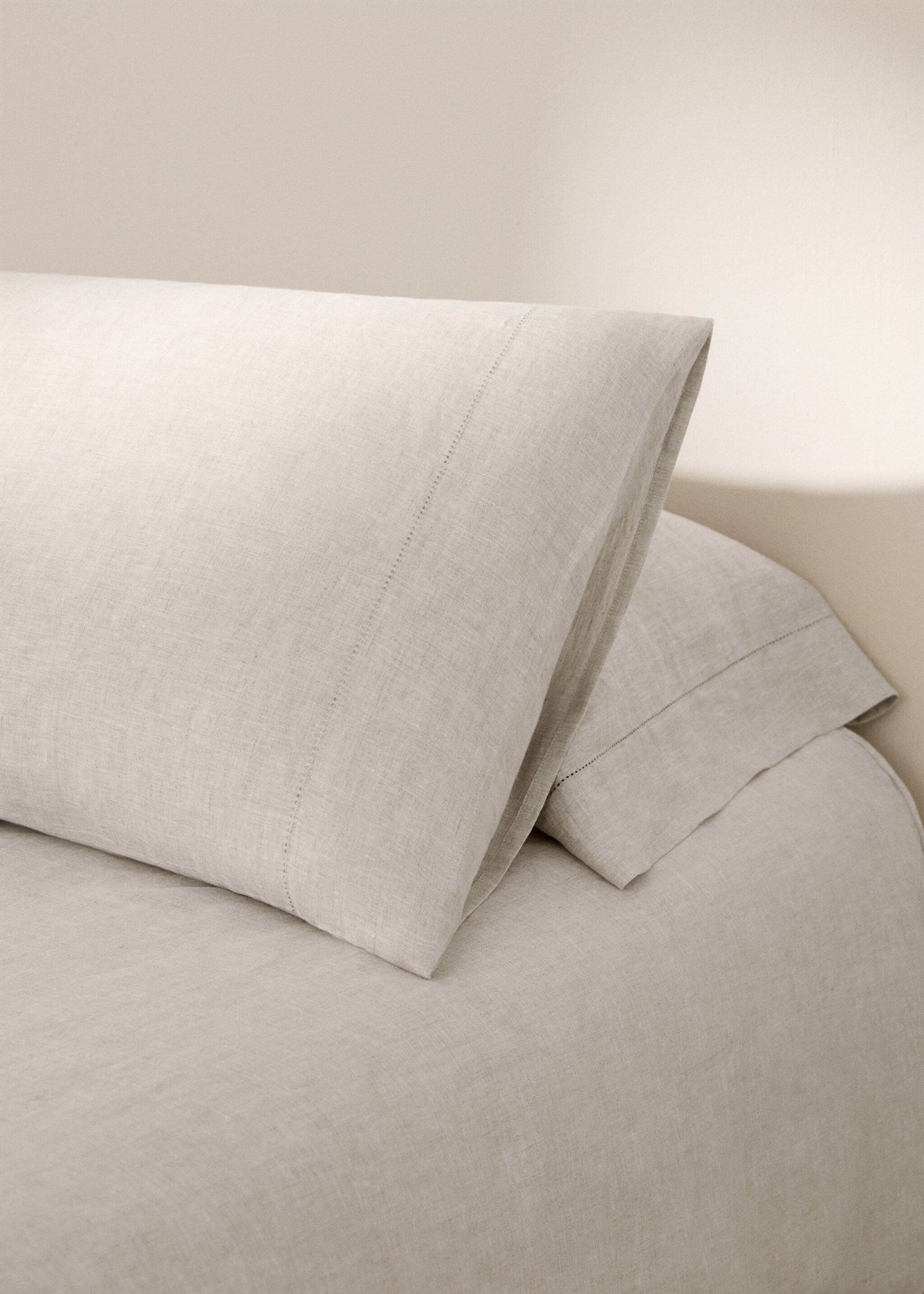 Funda almohada lino lavado vainica 45x110 cm - Plano general, Beige. Ref: 17045166-00.
