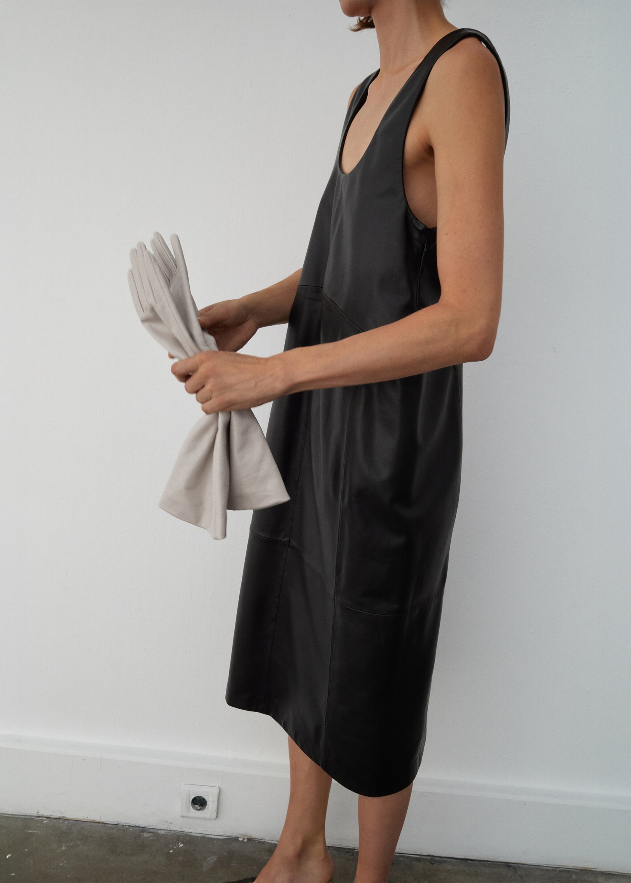 Leather long gloves - General plane, Ice Grey. Ref: 17046354-00.