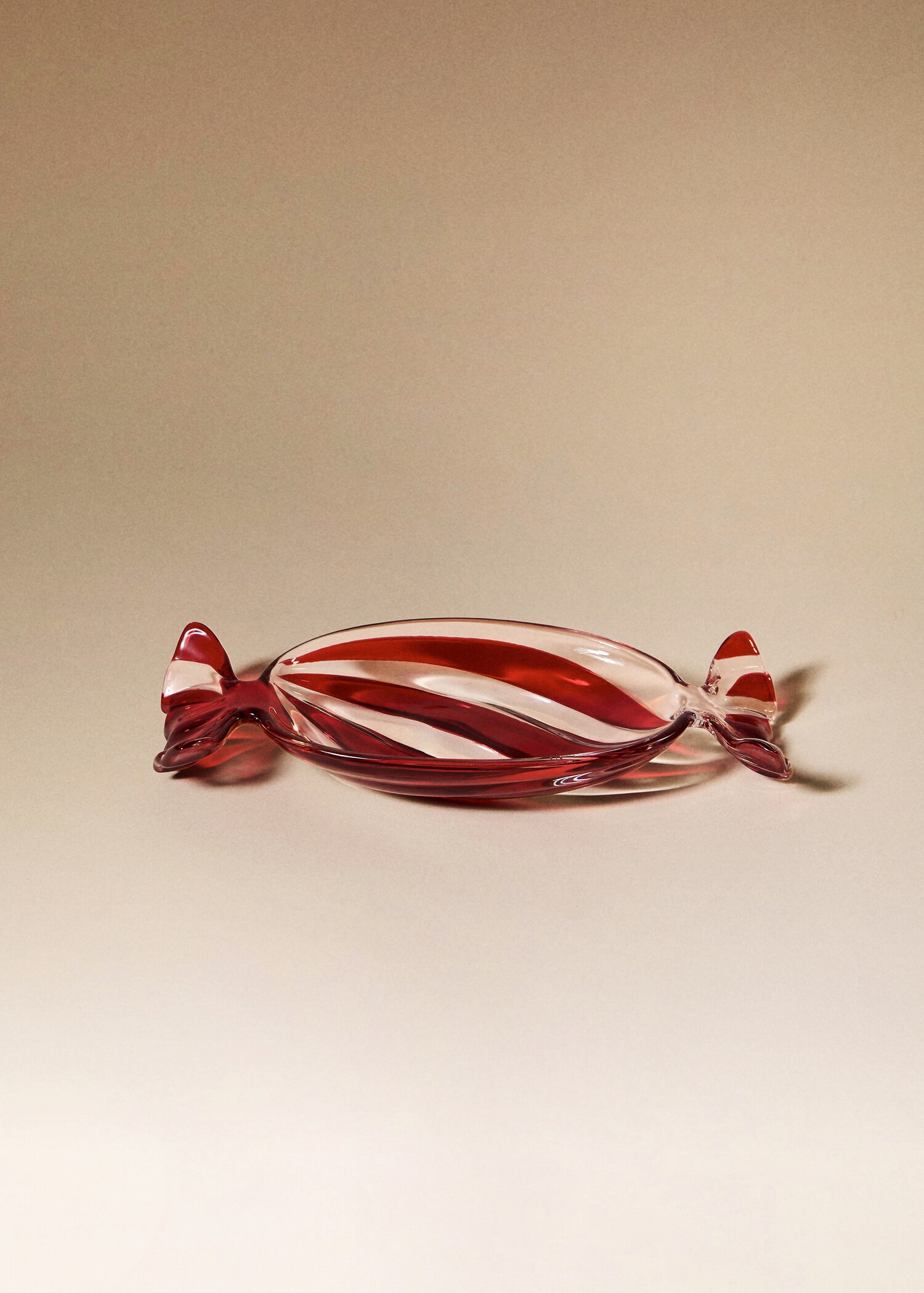 Glass tray with ribbon lines - General plane