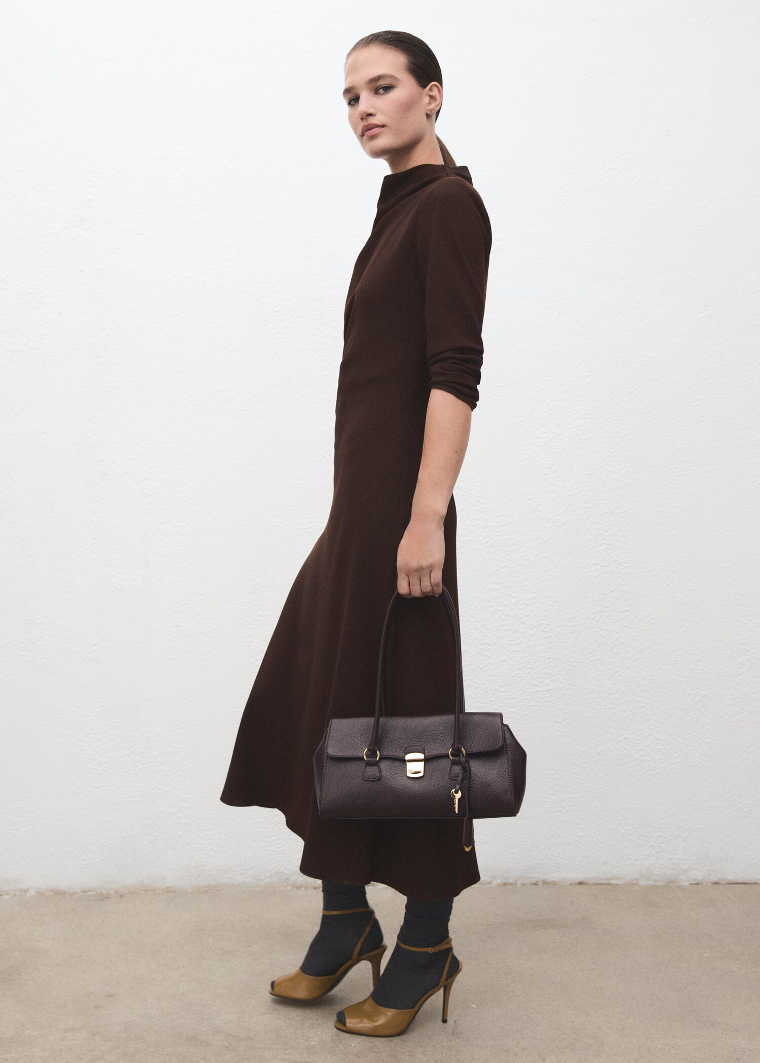Ruched dress with draped neckline - General plane