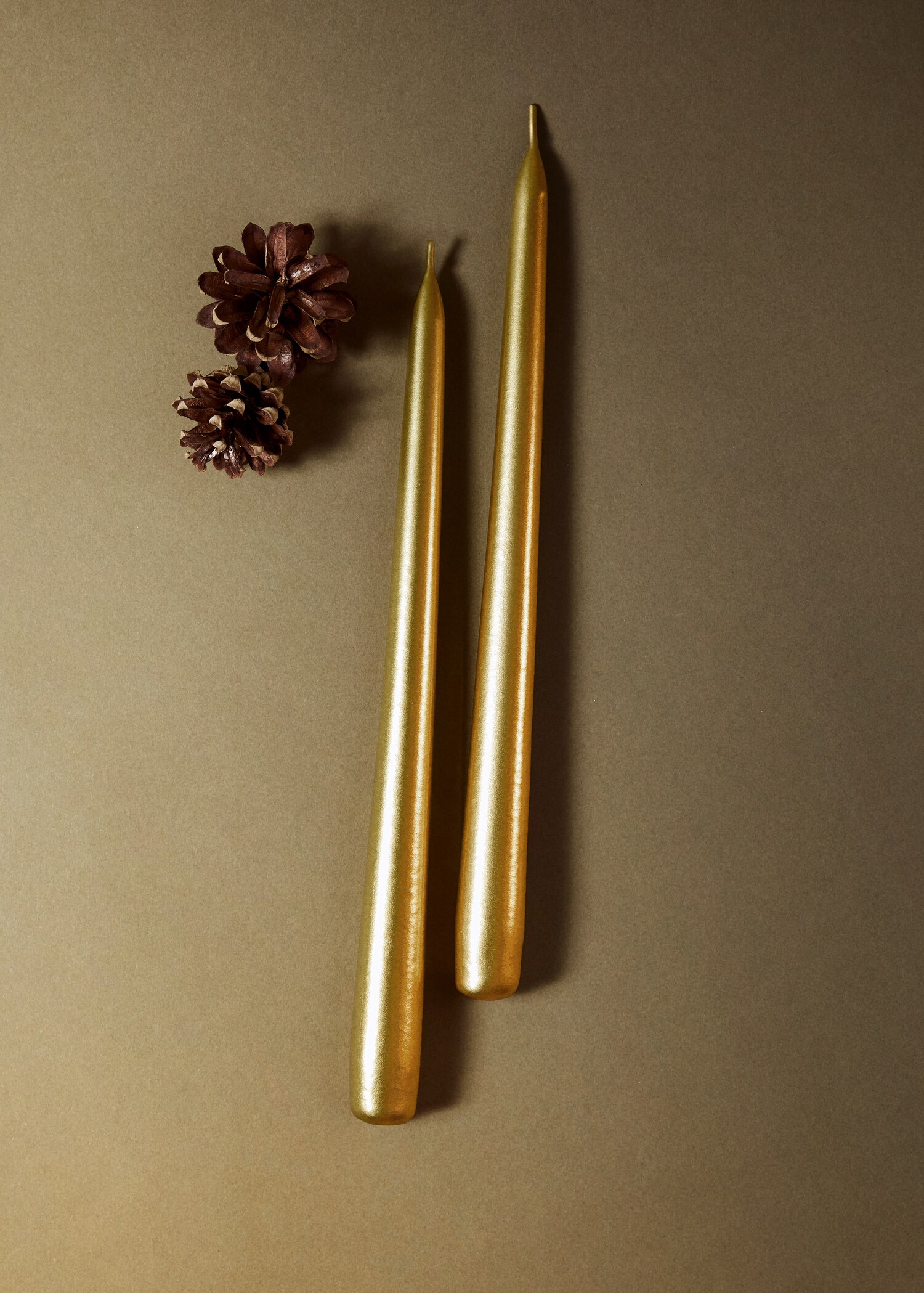 Conical decorative candles - General plane