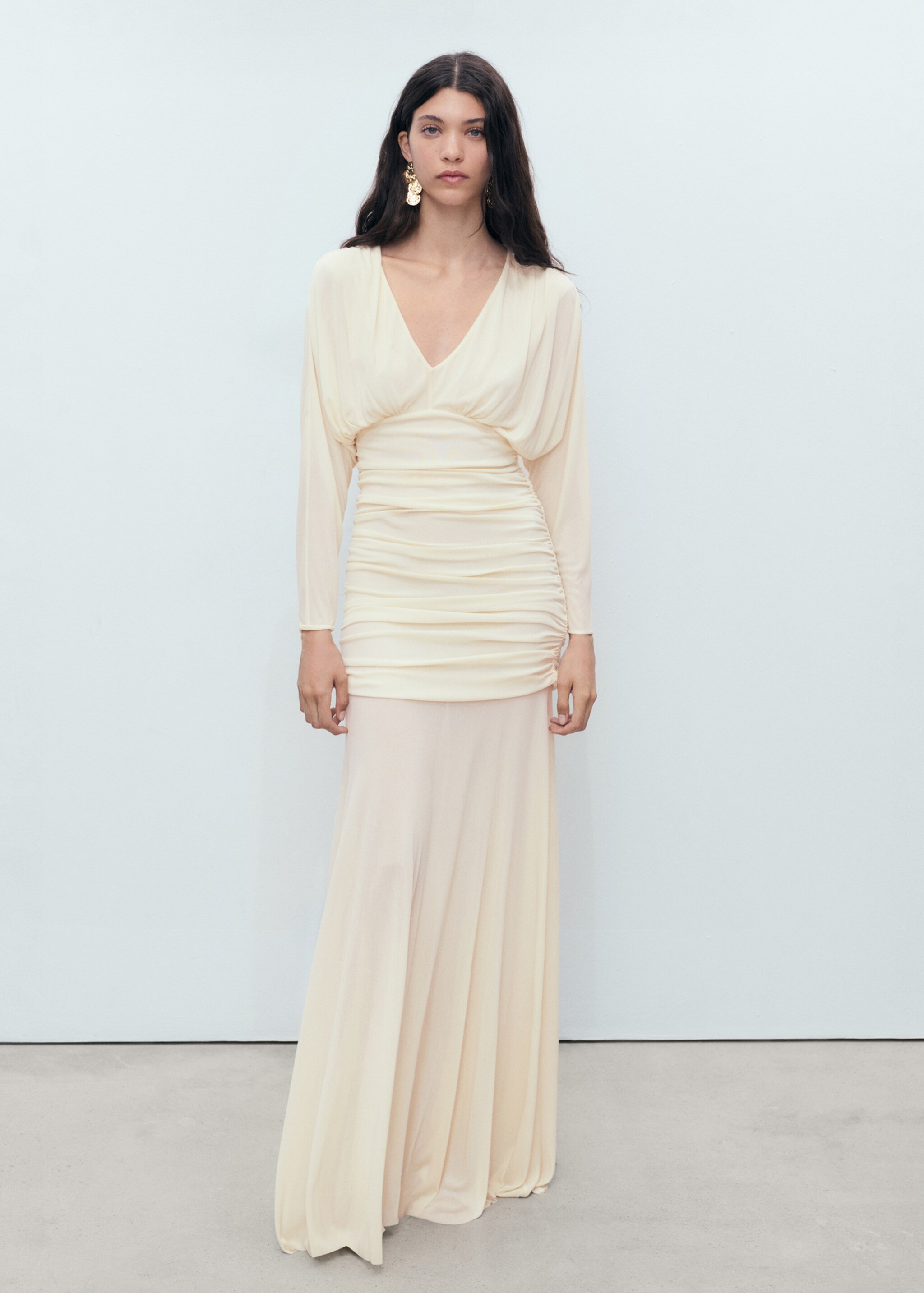 Long draped dress - General plane