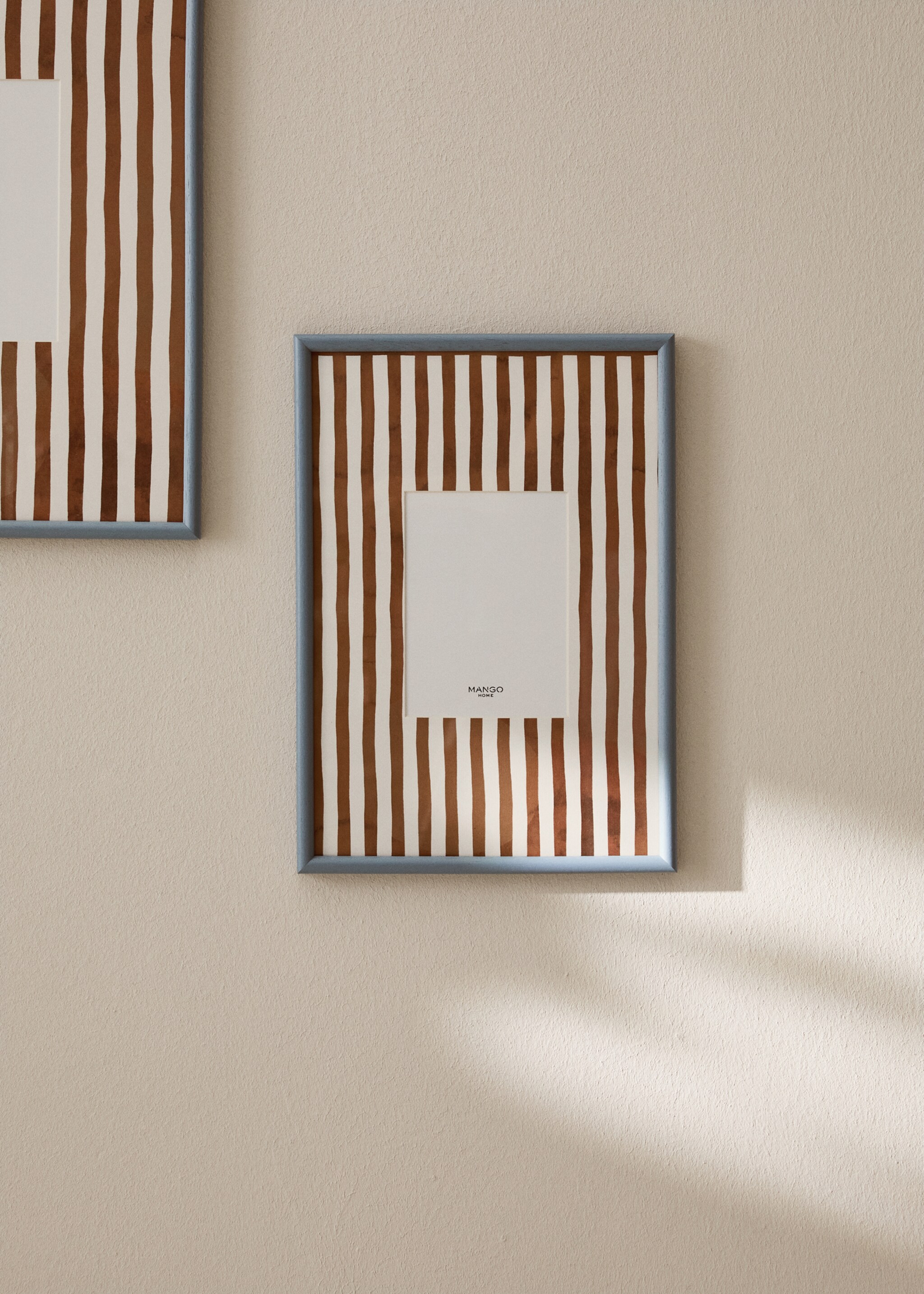 Medium wood frame with lines - General plane, Sky Blue. Ref: 17051281-00.