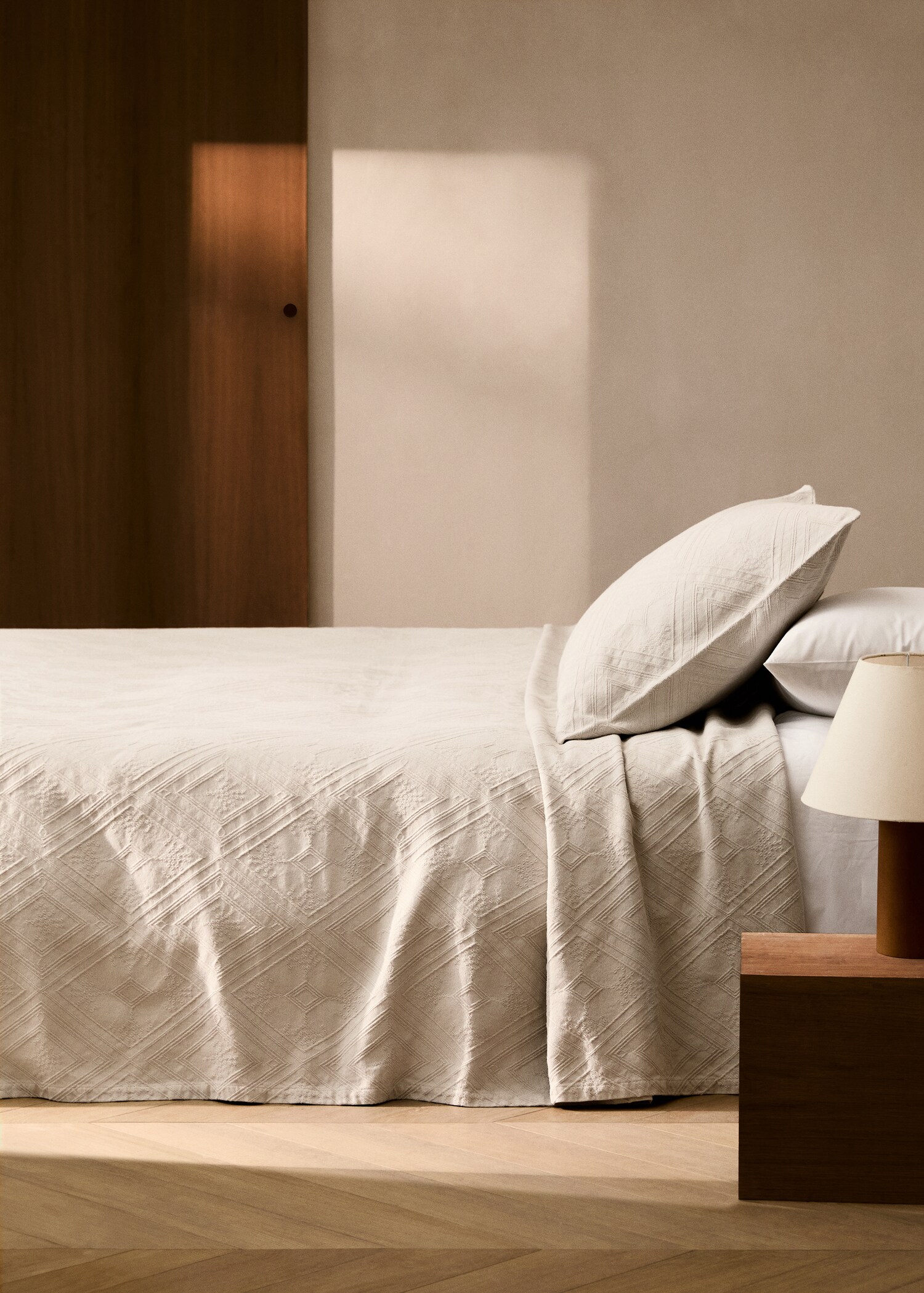 Cotton jacquard diamond-pattern bedspread for 130/150 cm bed - General plane