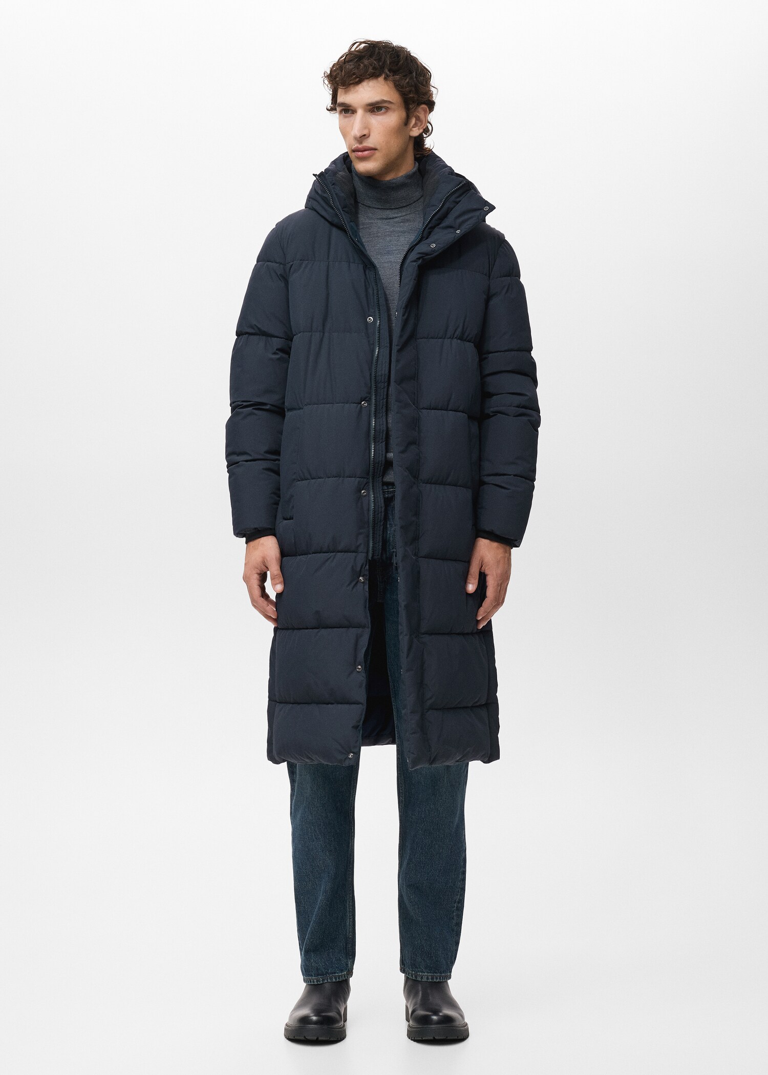 Water-repellent quilted long anorak - General plane