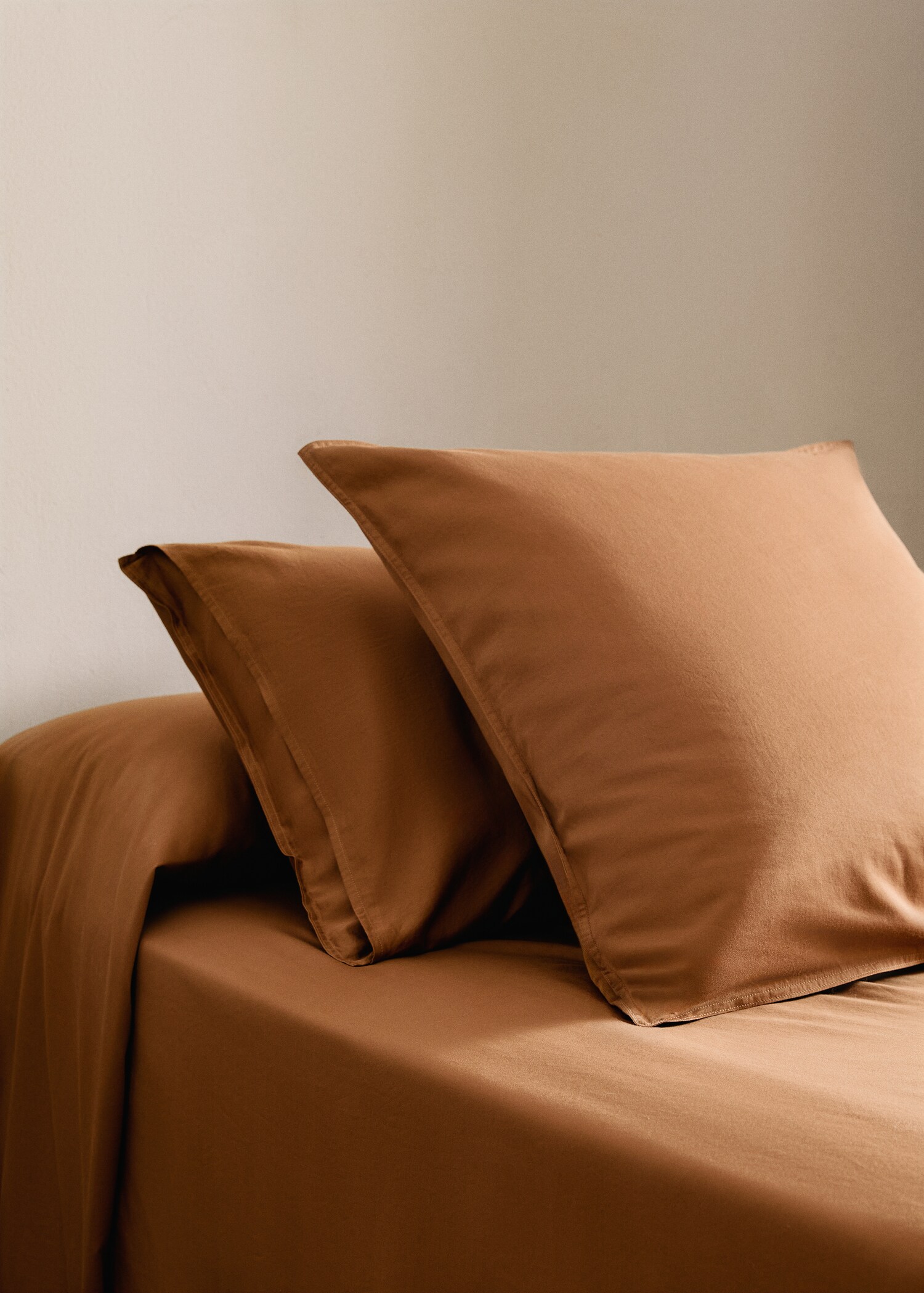 Washed satin cotton pillowcase with double stitching, 45x110 cm - General plane