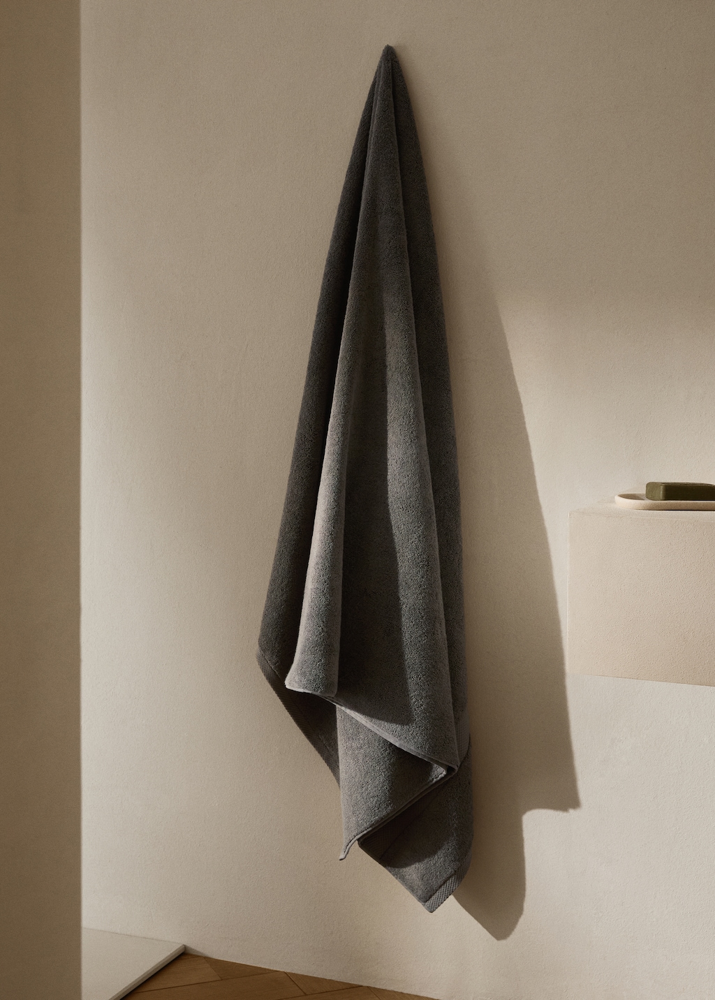 Extra-soft cotton bath towel