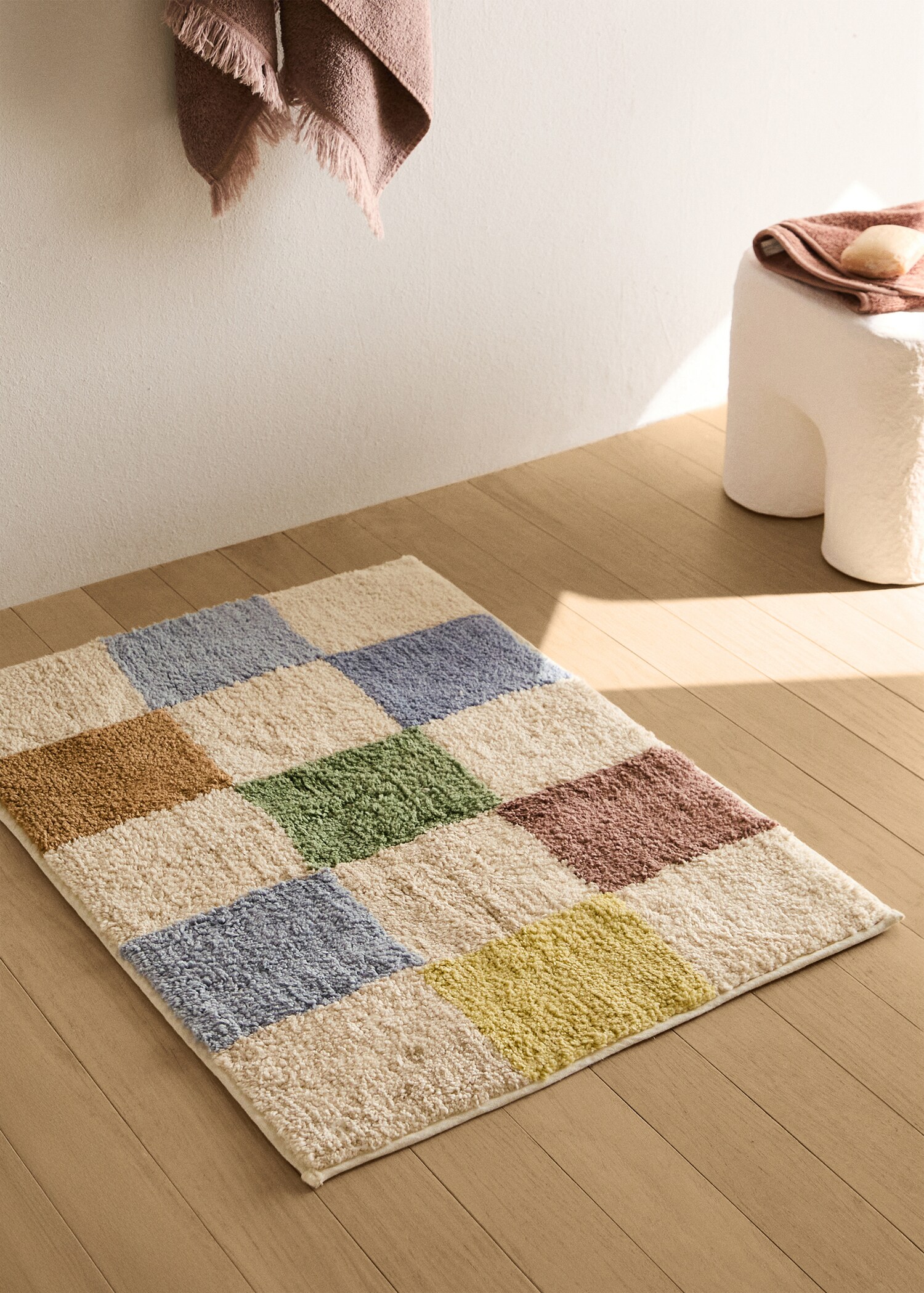Children's coloured bathroom mat - General plane