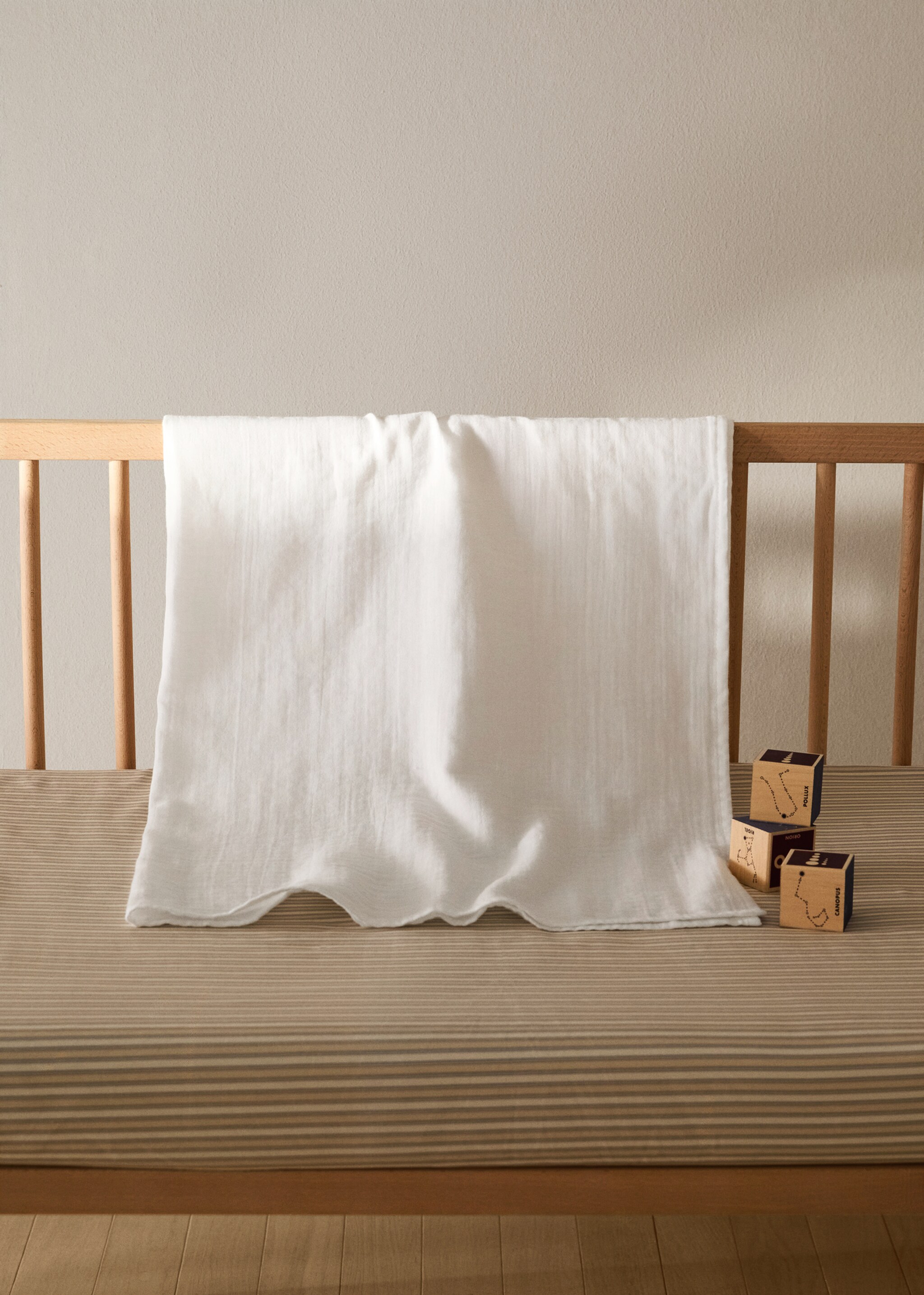 Baby muslin cotton texture - Plano geral, Branco. Ref: 17051573-00.