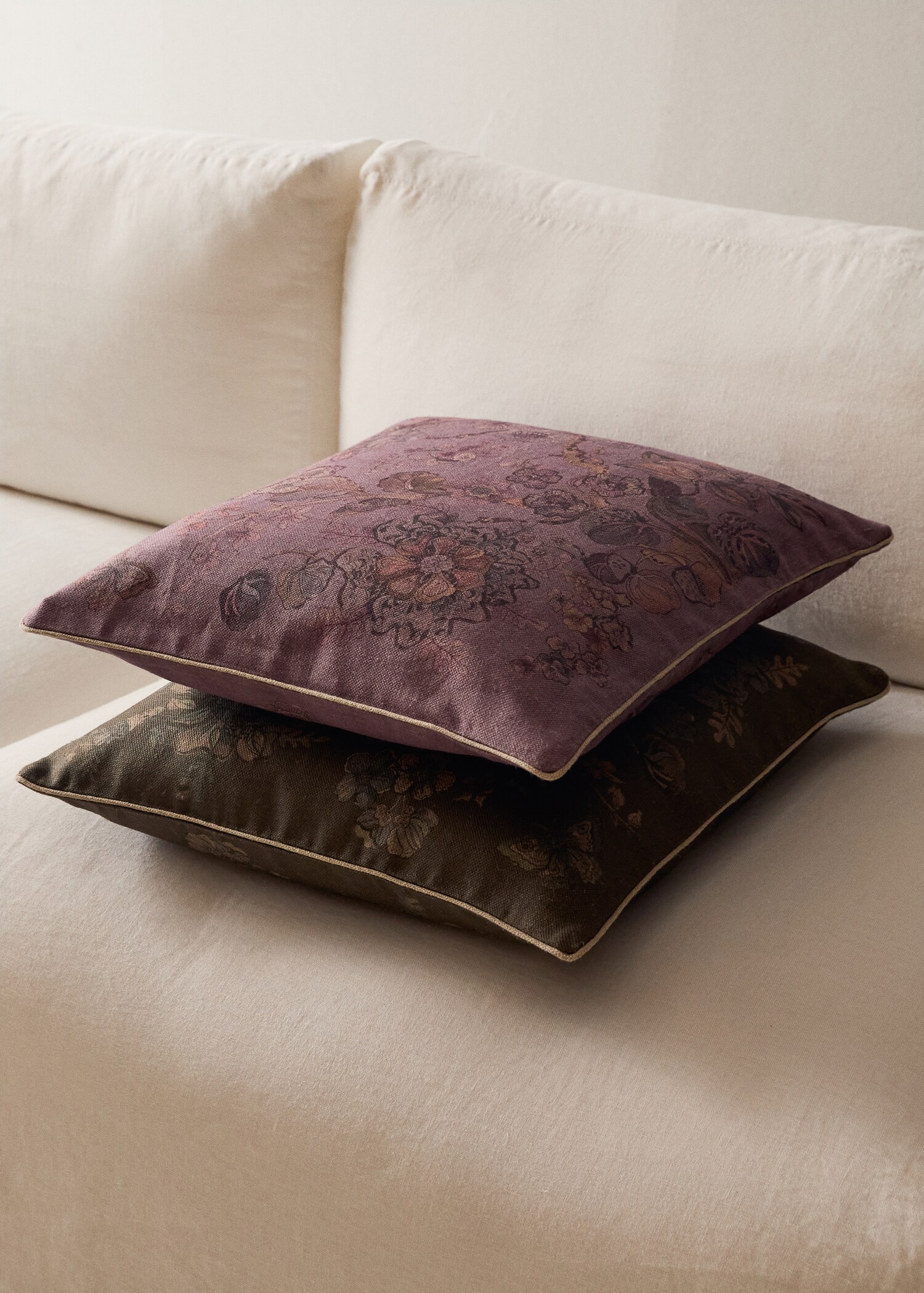 Flower print linen cushion cover 50x50 cm - General plane
