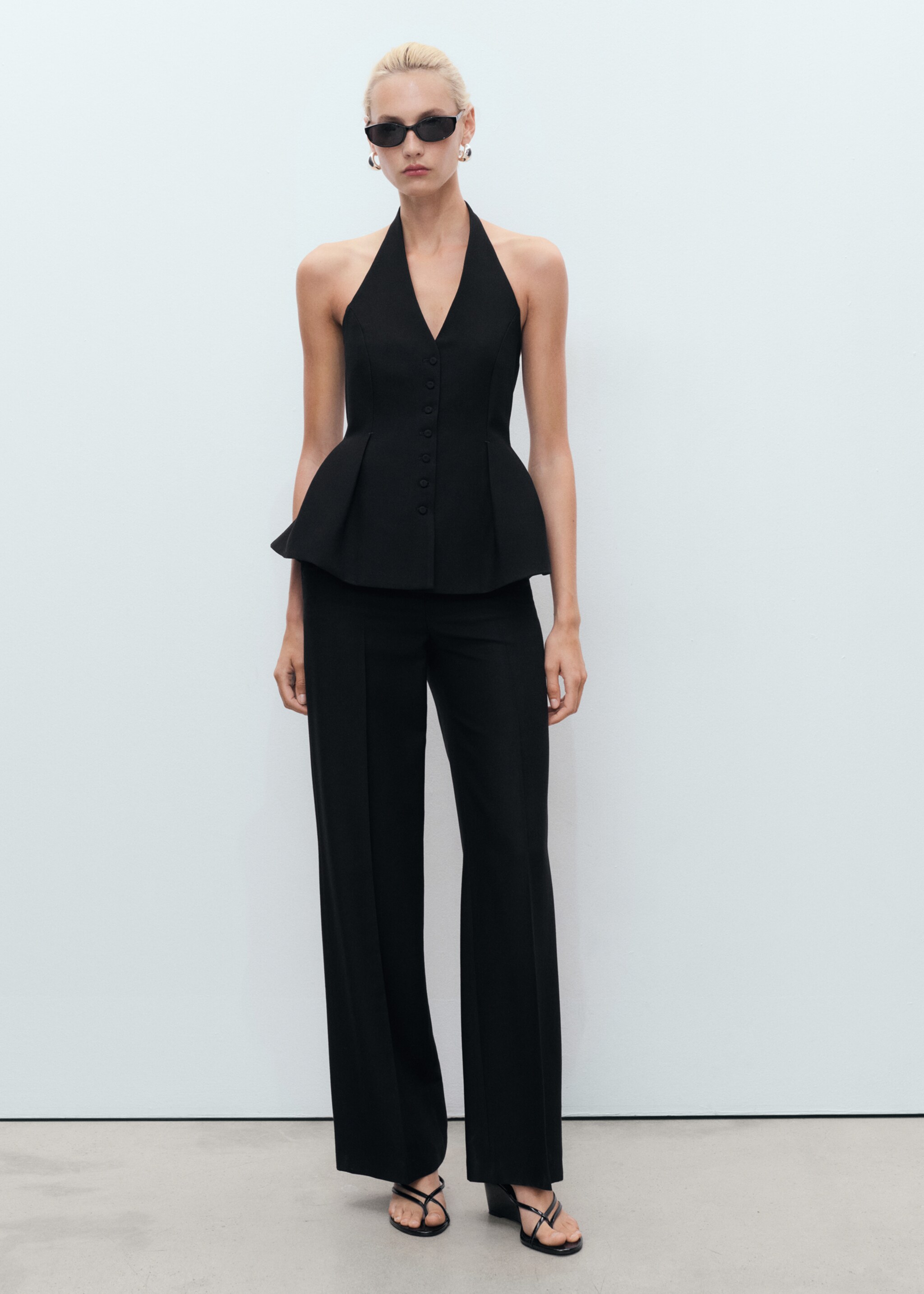 Halter-neck peplum waistcoat - General plane