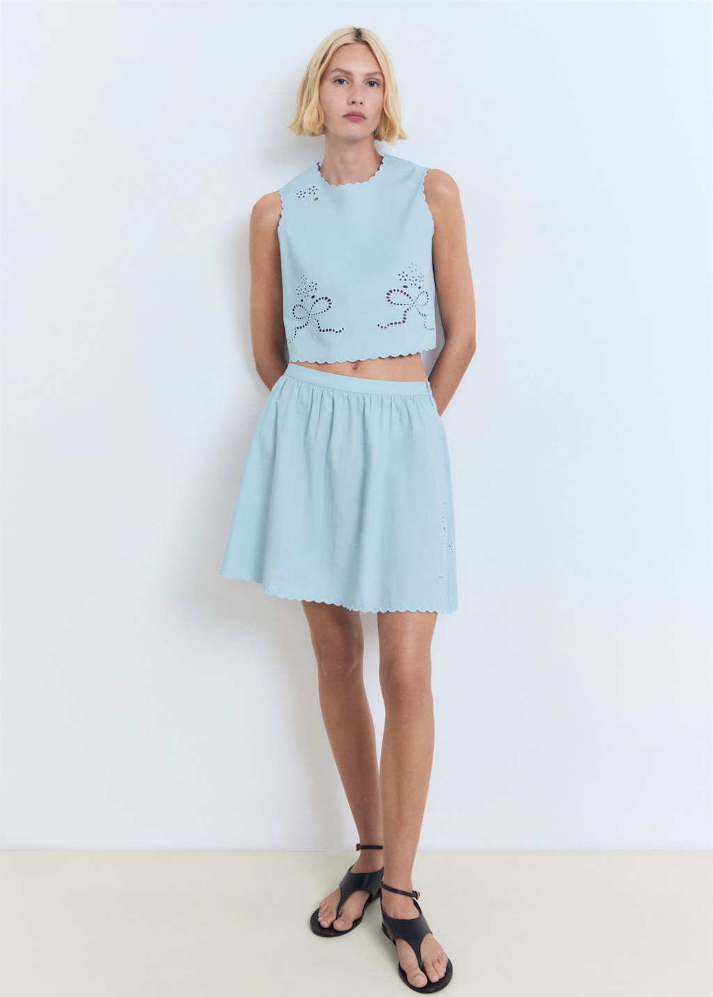 Embroidered skirt with scalloped hem