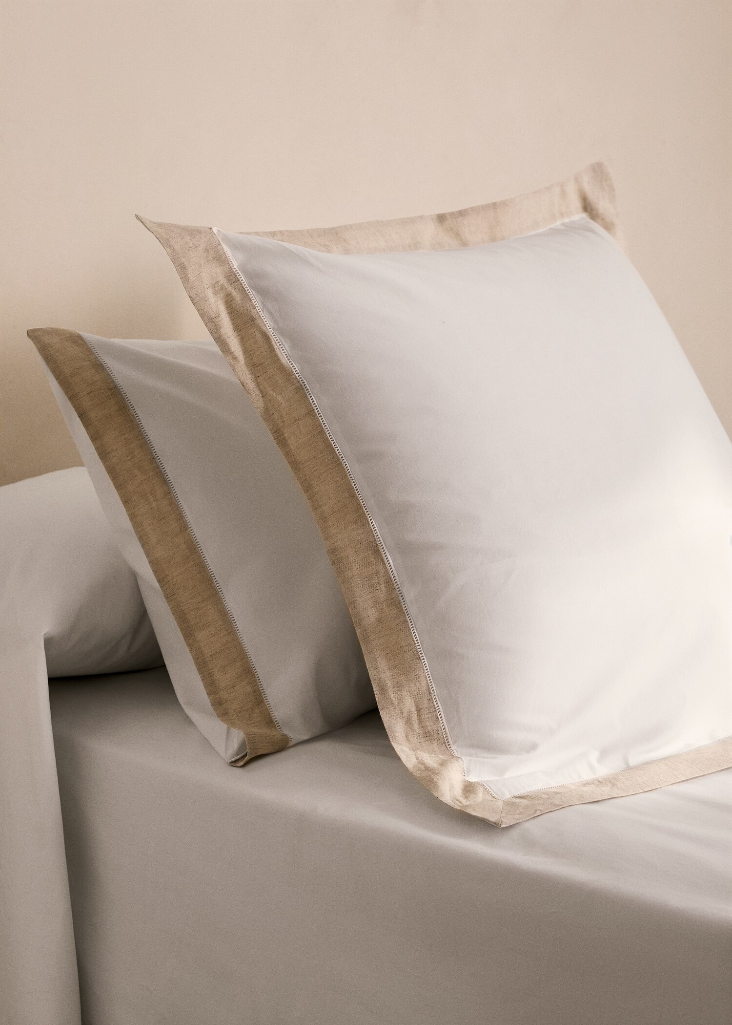 Cotton percale pillowcase with linen trim 45x110 cm - General plane