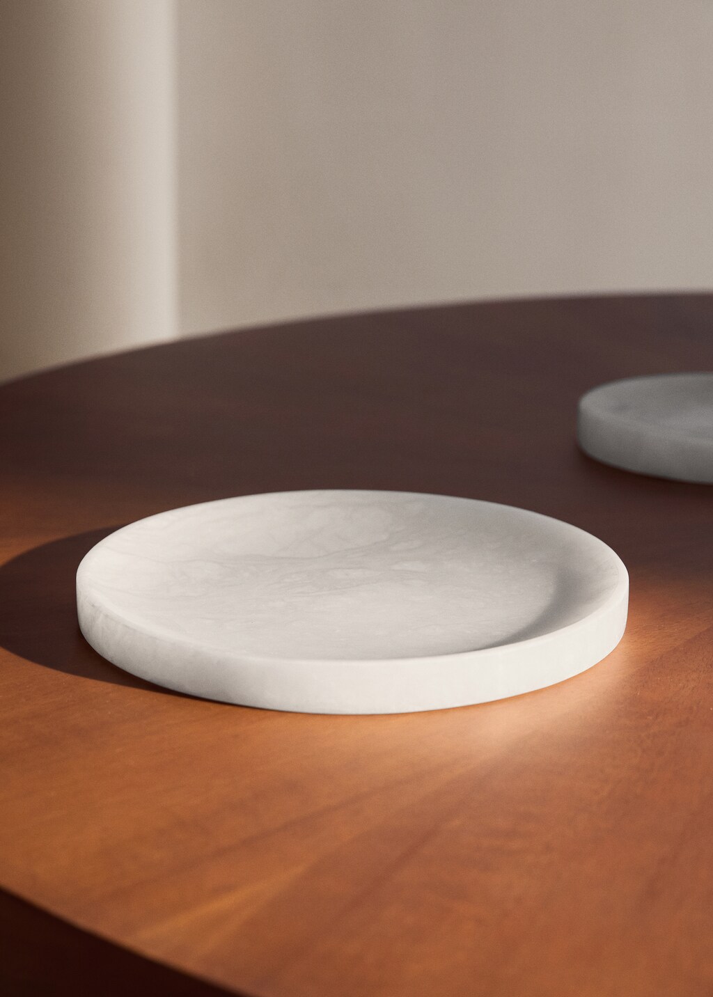 Medium alabaster valet tray