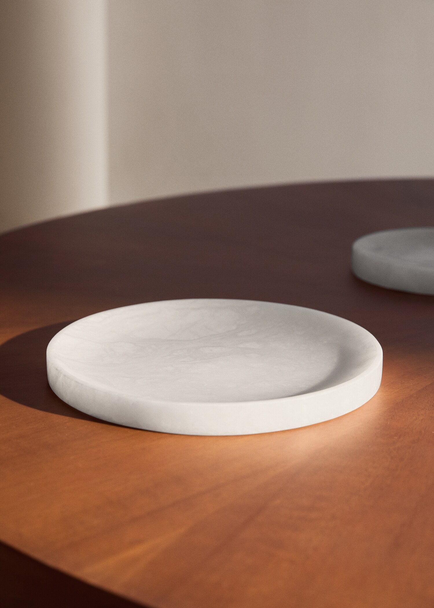 Medium alabaster pocket emptier - General plane