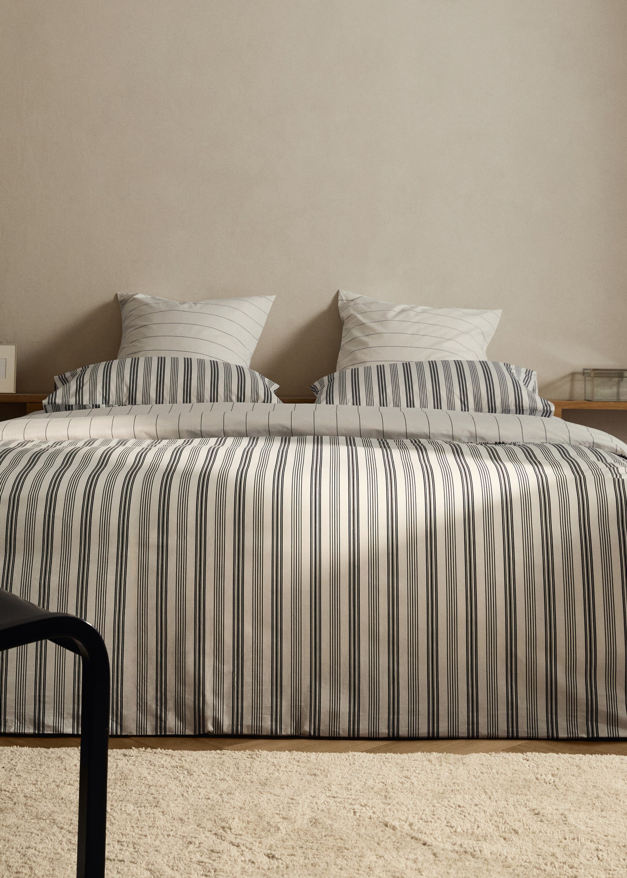 Reversible striped cotton duvet cover for 180 cm bed - General plane, Off White. Ref: 17053813-00.