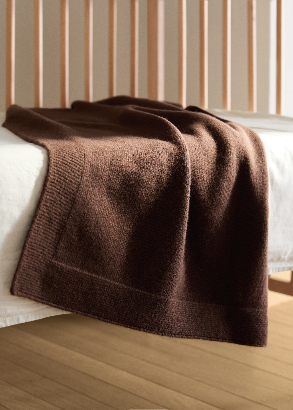 Wool striped children’s blanket with lace pattern