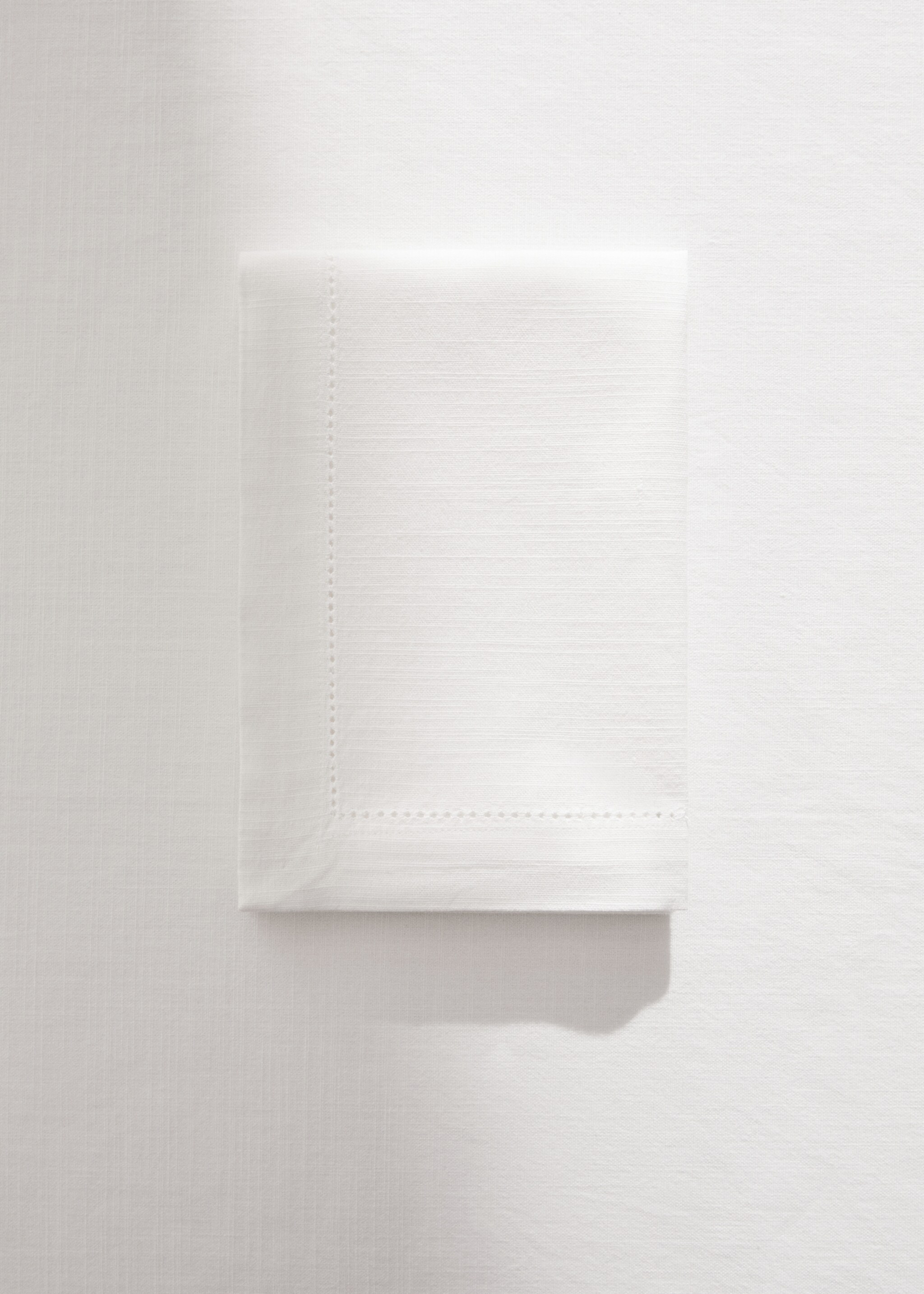 Cotton napkin with hemstitch - General plane